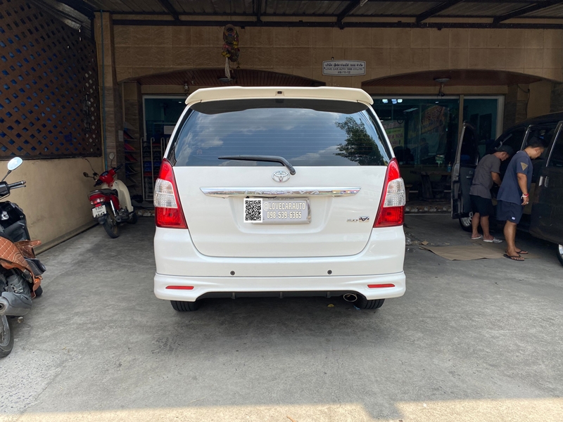 พรมไวนิลดักฝุ่น Toyota Innova 2011 เบาะแยก สีเทา