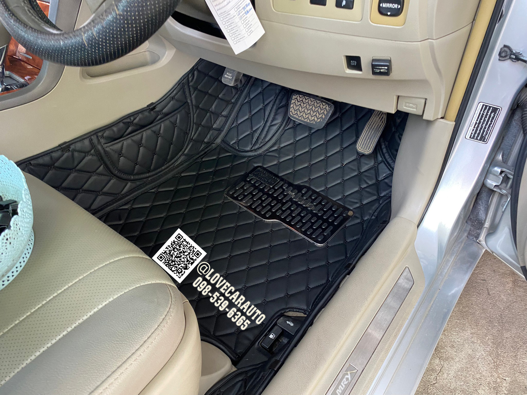 พรมปูพื้นรถยนต์ 6D Toyota Camry 2011 สีดำด้ายดำ