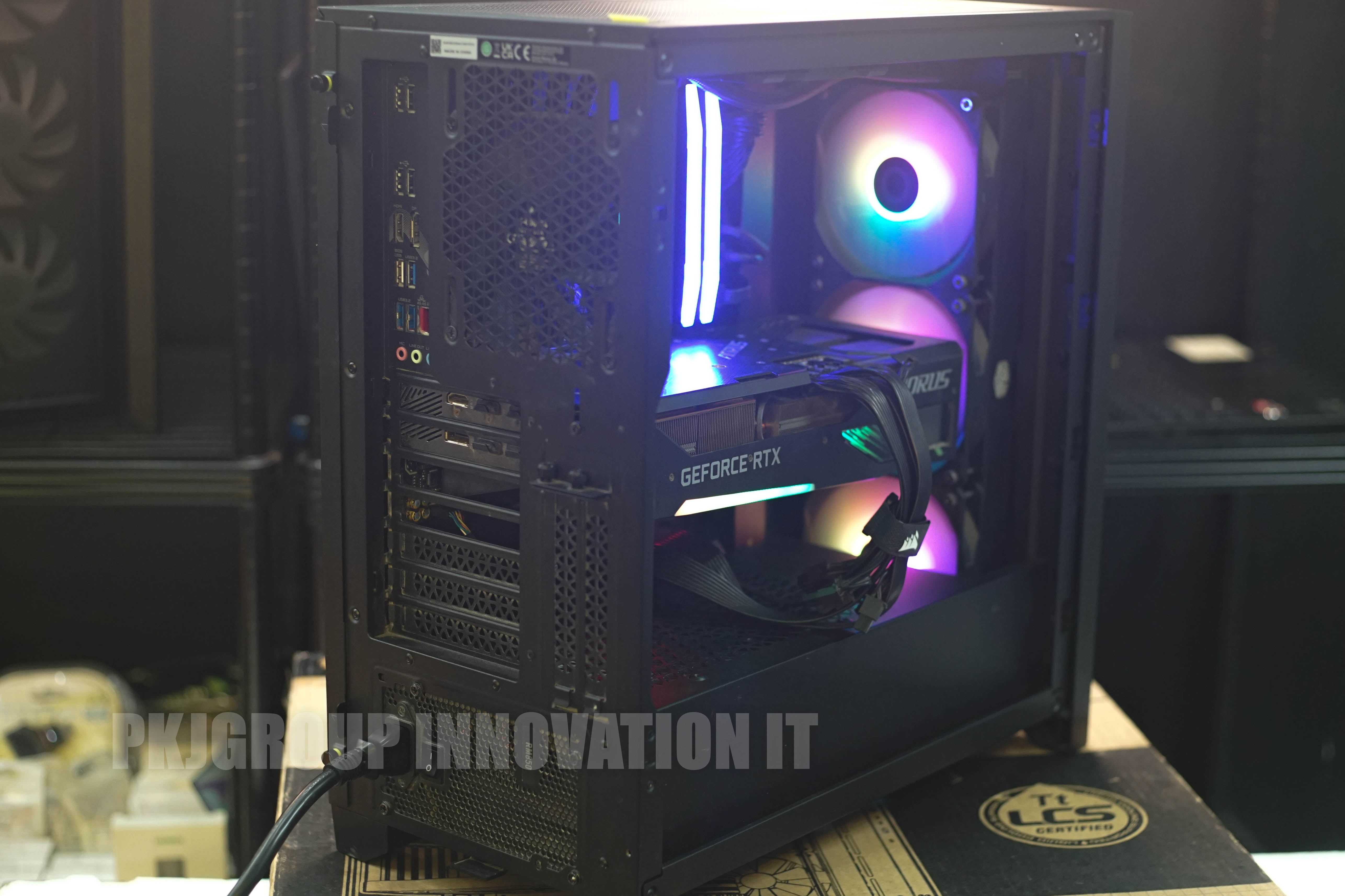 คอมเล่นเกมมือสองตัวเทพ i9-13900K RAM 32 GB M.2 512GB RTX3070ti ไม่ขายแยก