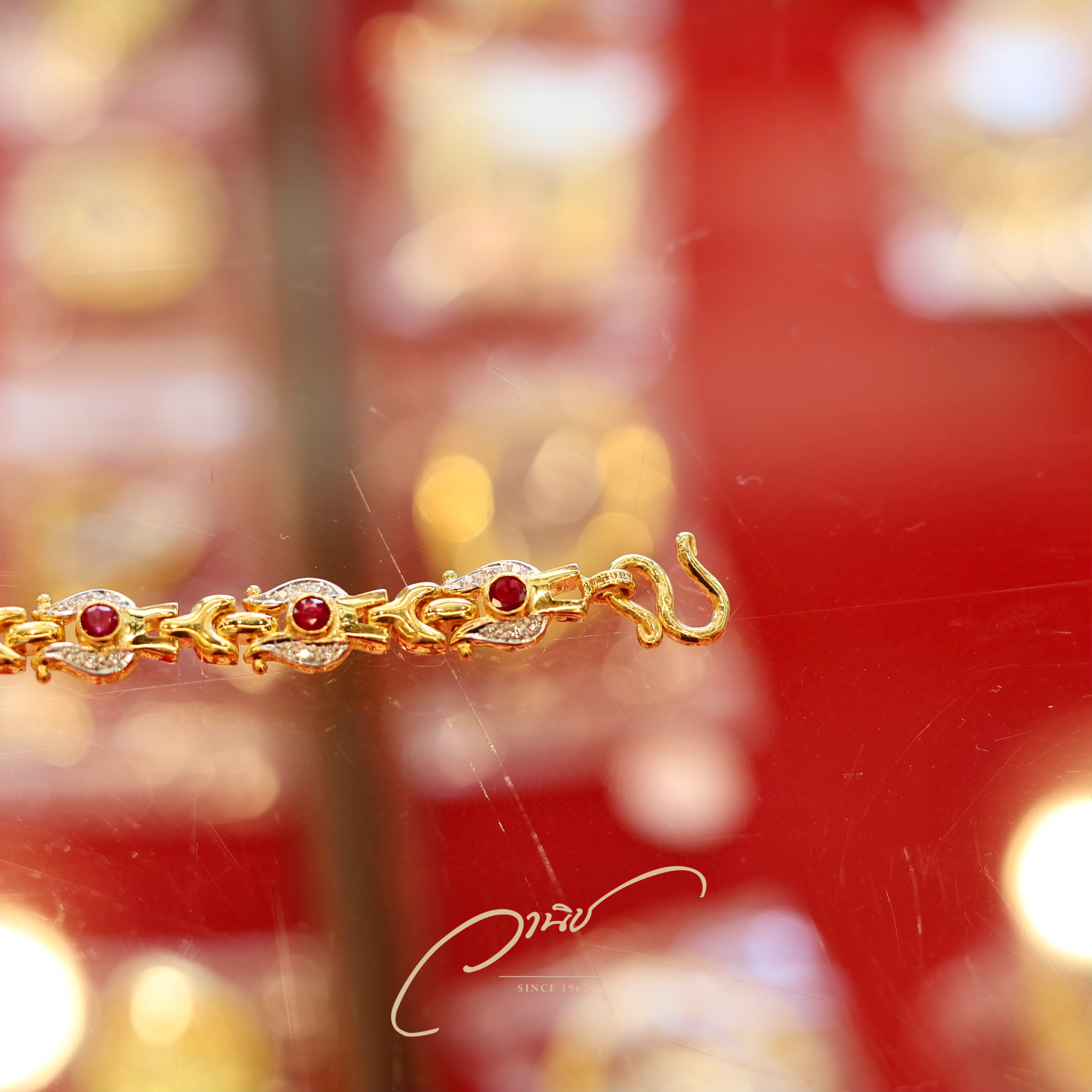 สร้อยข้อมือทองคำฝังทับทิมและเพชรแท้ #งานหลุดจำนำสภาพยอดเยี่ยม