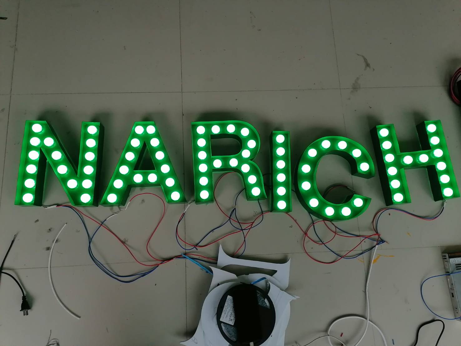 ป้ายตัวอักษรไฟแอลอีดีหัวปิงปอง งานNARICH