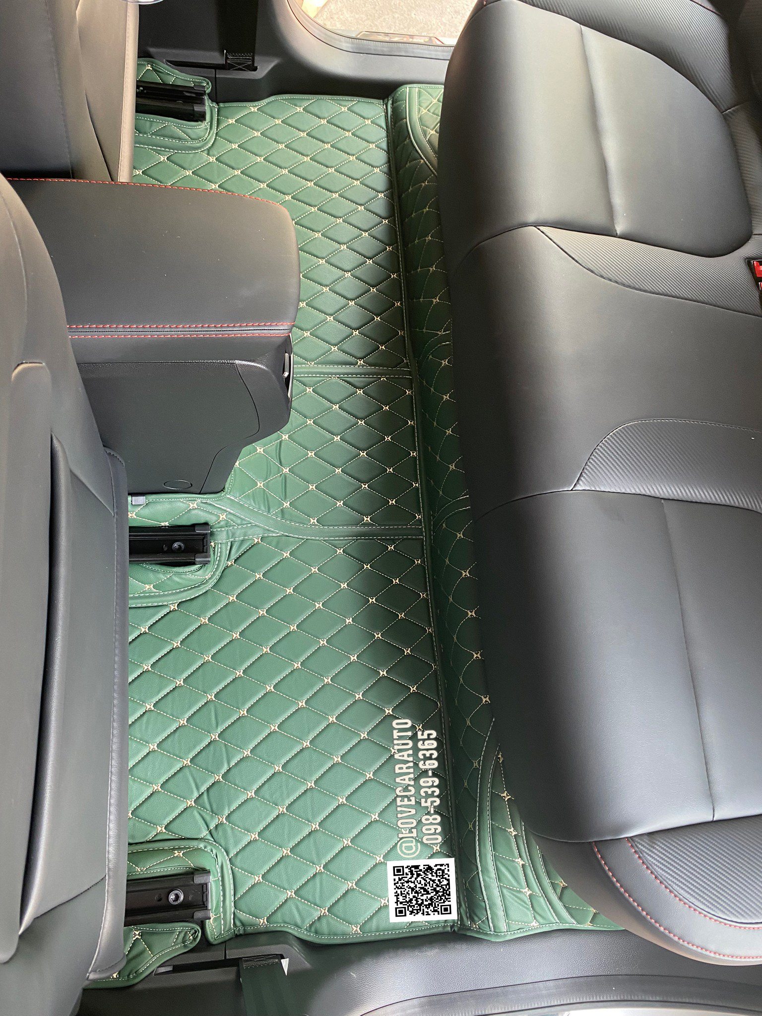 พรมปูพื้นรถยนต์6D Mg ZS EV 2023 สีเขียวด้ายทอง เต็มคัน