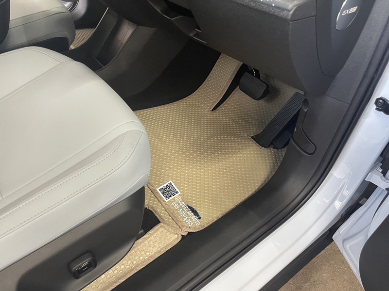 พรมปูพื้นรถยนต์ Volvo EX30 2024 พรมกระดุม สีครีม