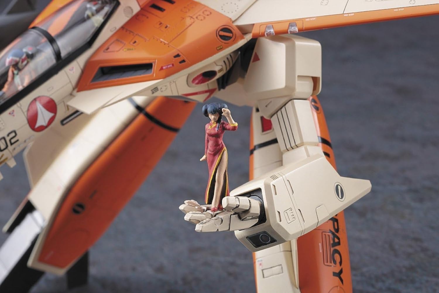 **MTS Toys**Hasegawa Macross 1/72 : VF-1D Gerwalk Valkyrie