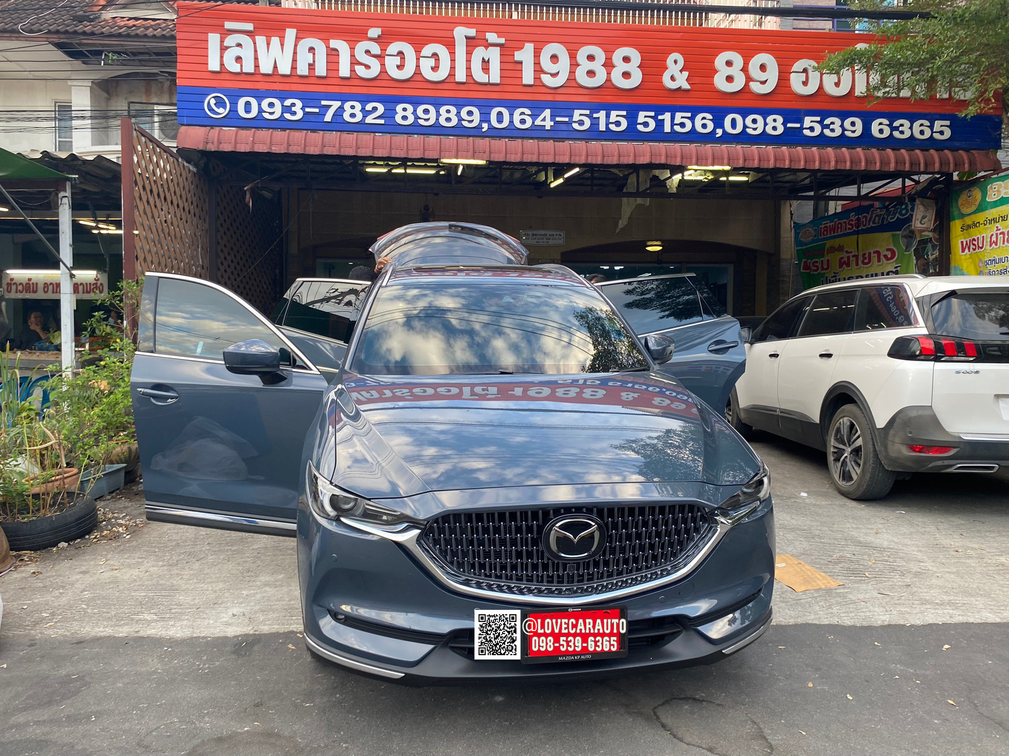 พรมปูพื้นรถยนต์ 6D Mazda CX8 6ทีนั่ง 2022 สีกาแฟ