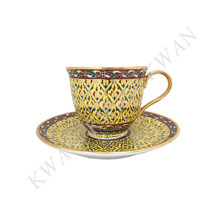 KWAN ชุดกาแฟเบญจรงค์ ลายพุ่มข้าวบิญสวยหูหวาย พื้นเหลือง