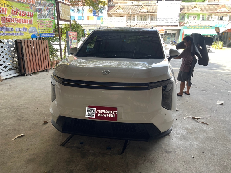 พรมปูพื้นรถยนต์ Mg Maxus7 กระดุมเล็กสีเทา