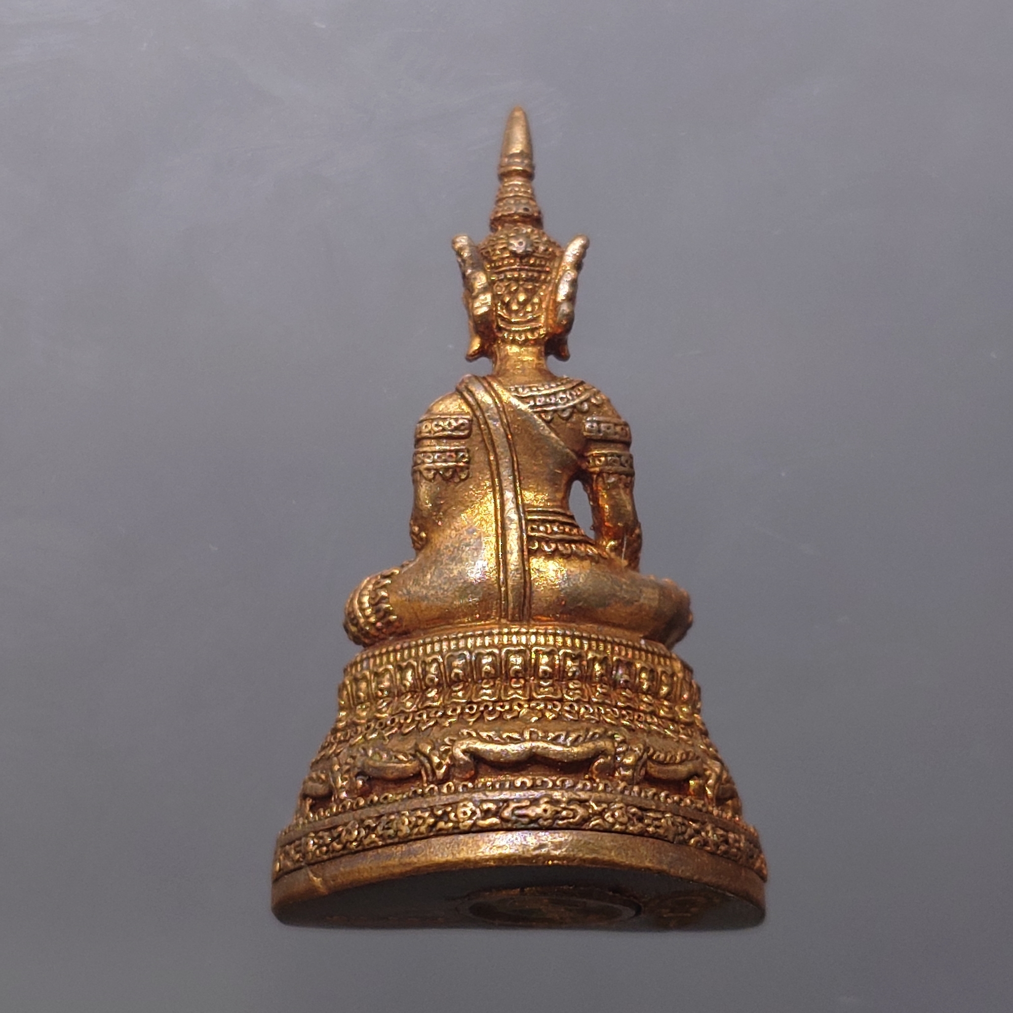 พระพุทธเมตตาเสนานาถ พระปรมาภิไธย ภ.ป.ร. ลอยองค์ เนื้อทองแดง กองทัพบก จัดสร้างเนื่องในวโรกาส 84 พรรษา ร9 ปี2556 พร้อมตลับเดิม