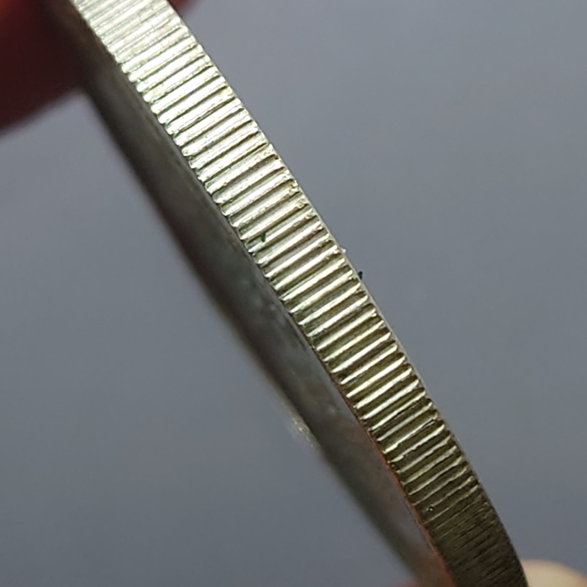 เหรียญ 600 บาท เนื้อเงิน วาระ ที่ระลึก สมเด็จย่า 84 พรรษา 2527