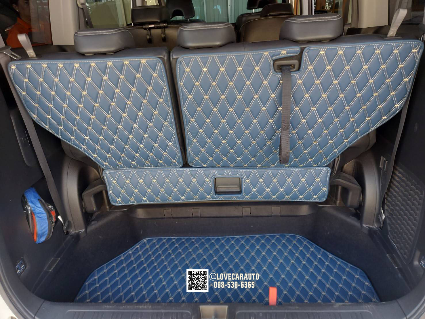 พรมปูพื้นรถยนต์ 6D Honda Stepwgn สีน้ำเงินด้ายทอง