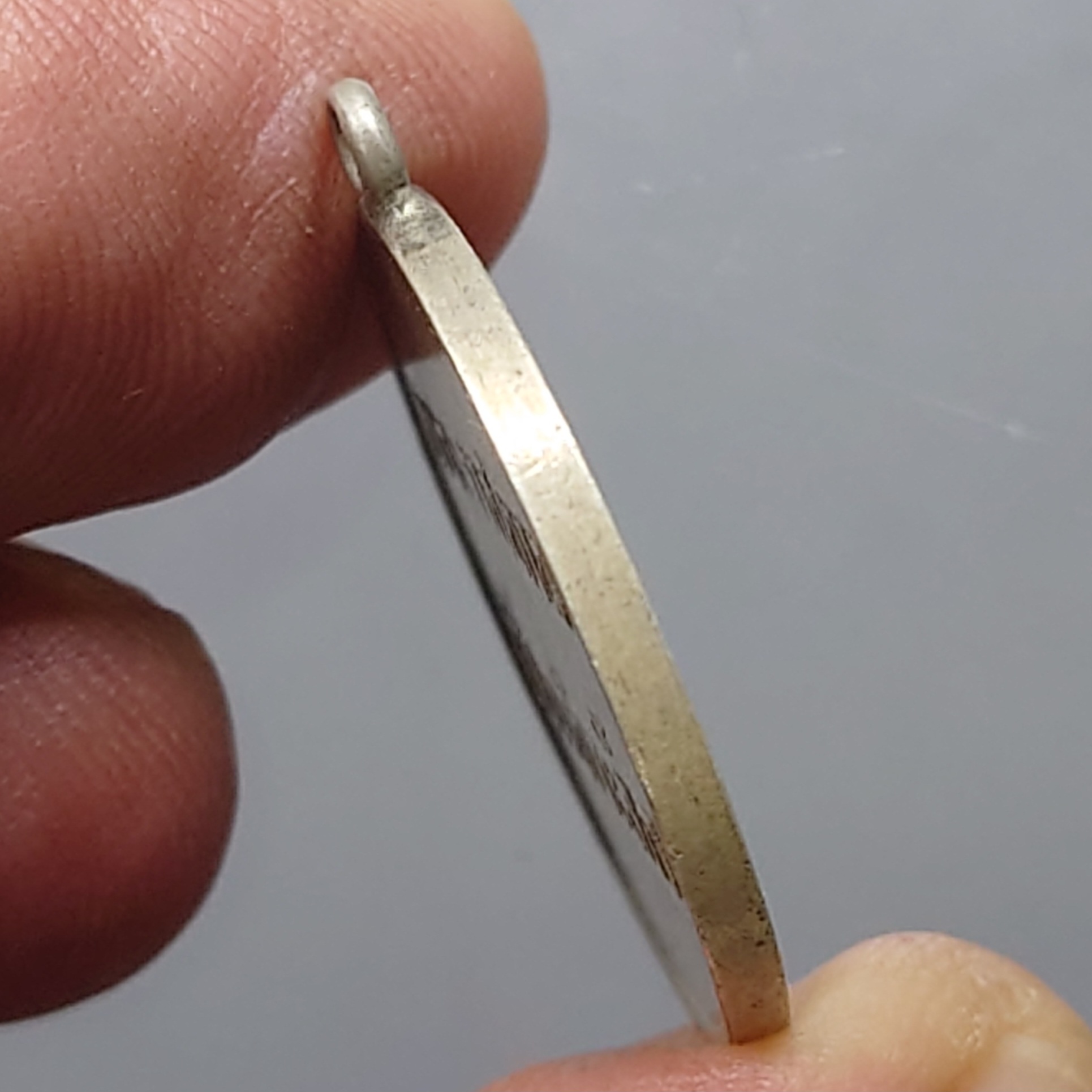 เหรียญพระราชทาน ร.9 เนื้อเงิน ปี 2493 เลข ๙ หางยาว นิยม หายาก