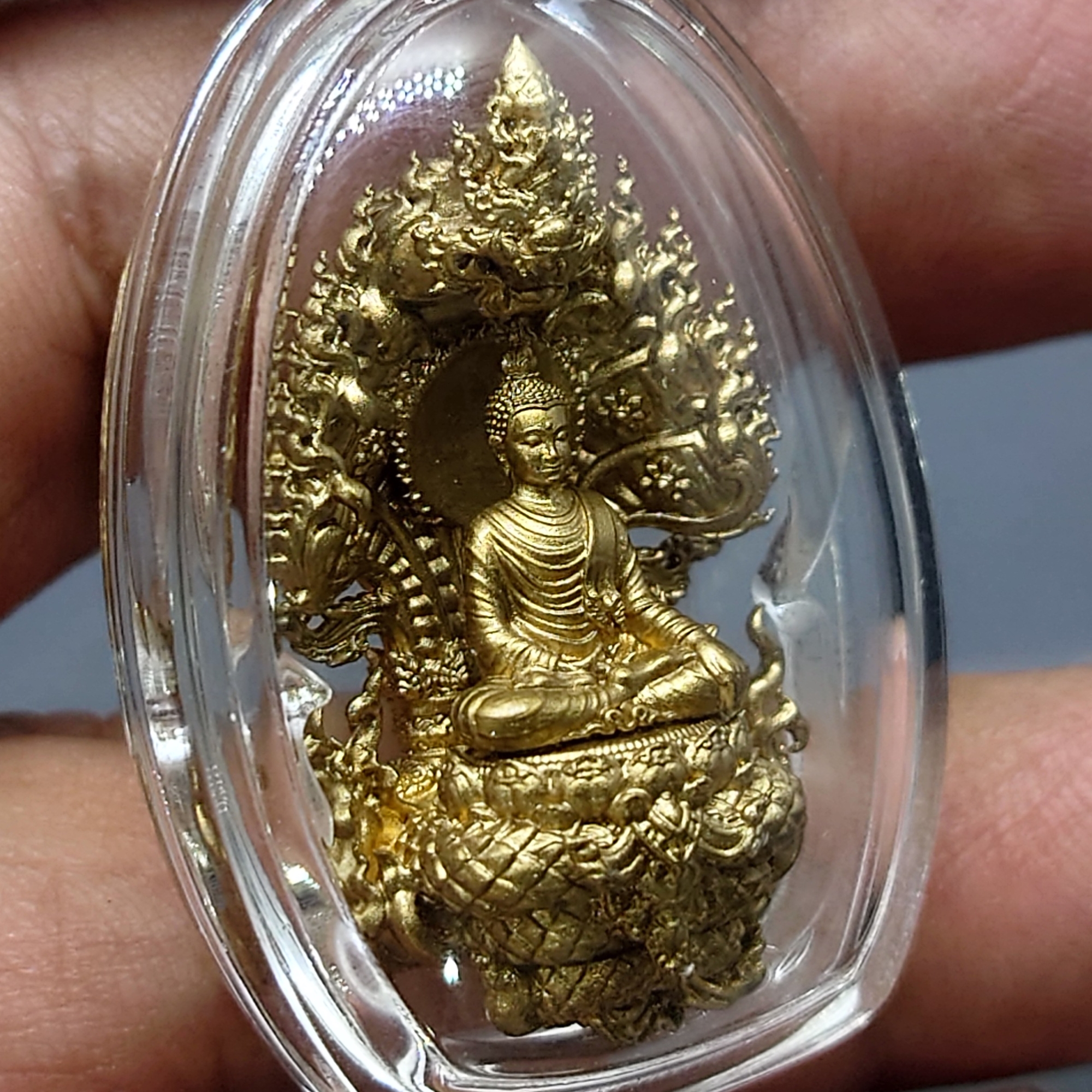 เหรียญหล่อนาคปรกพุทธศิลป พระพุทธสุขนิรันตร์ เนื้อบรอนซ์ พิมพ์เล็ก สร้าง 99 องค์ วัดสิรินธรเทพรัตนาราม พ.ศ.2563 กล่องเดิม