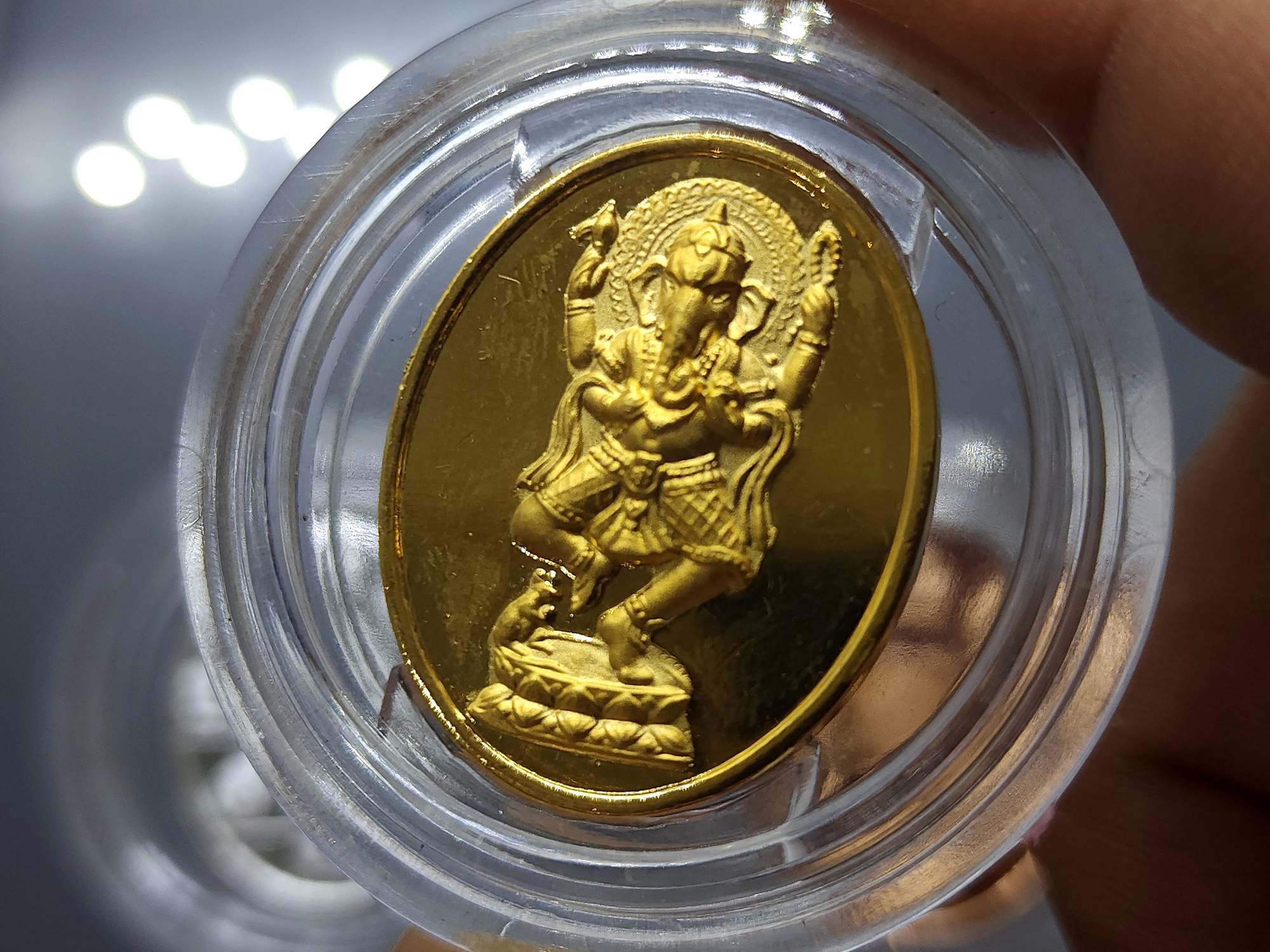 เหรียญพระพิฆเนศ หลังอัสตะวินายะกาทั้ง 8 รุ่นสร้างเทวสถาน 8 วัด สภากาชาดไทย พร้อมกล่องเดิม