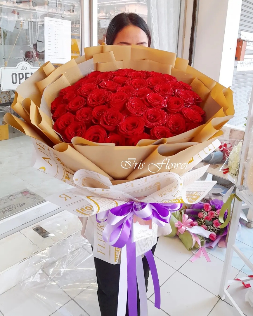 ช่อดอกกุหลาบ 50 ดอก