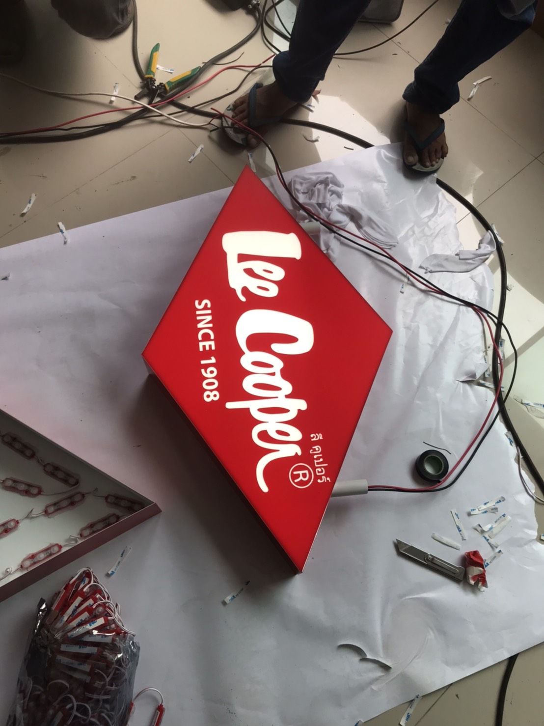 งานโลโก้ป้ายไฟแอลอีดี งานLEE COOPER ลี คูเปอร์