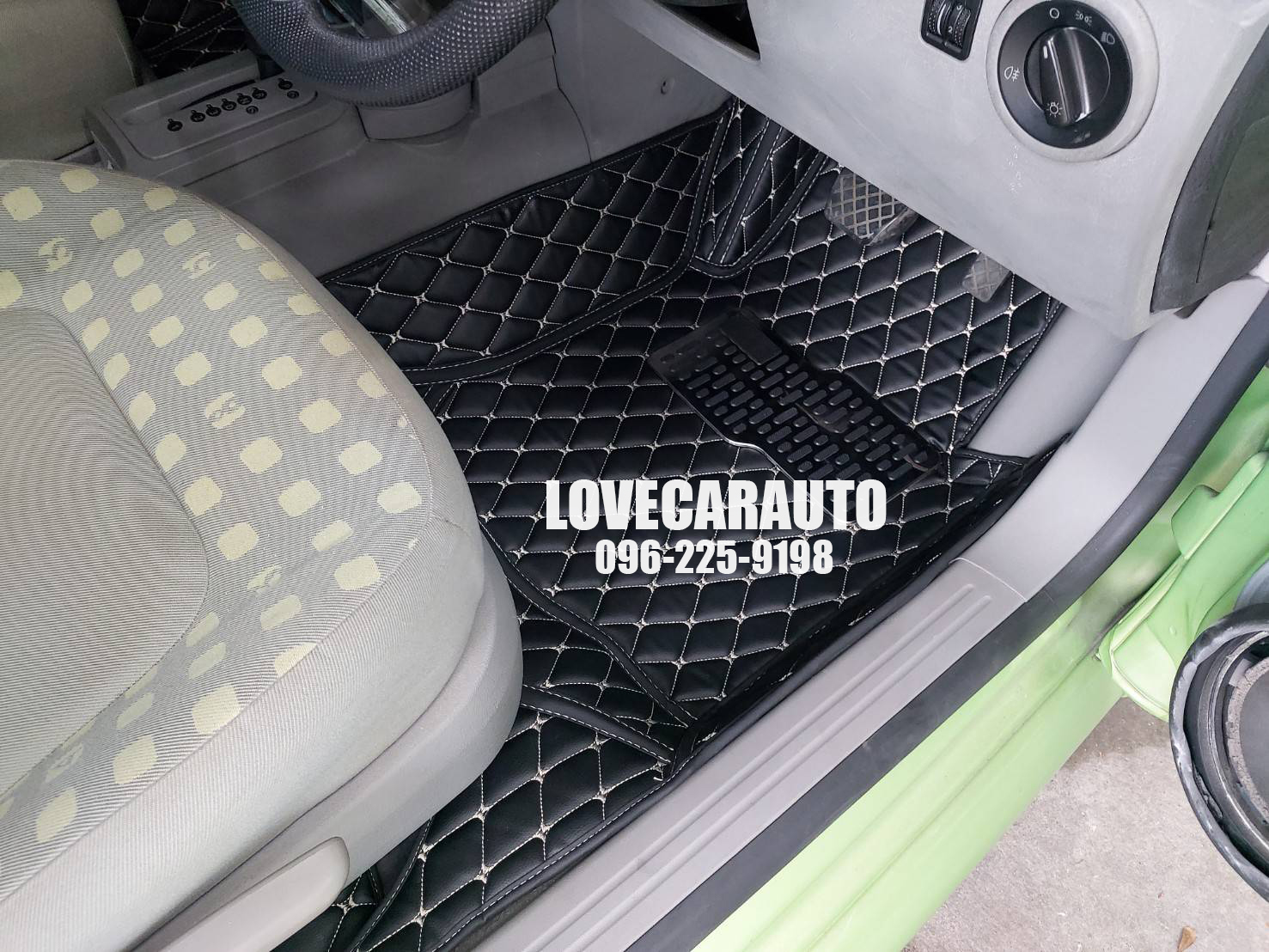 พรมปูพื้นรถยนต์ 6D Volkswagen Beetle