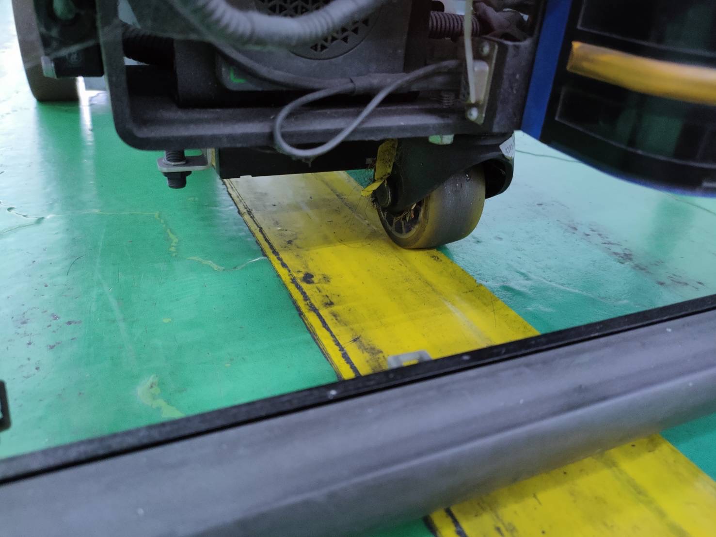 AGV Cover tape เทปยางซิลิโคน 80มิลลิเมตร สำหรับปิดทับ เทปแม่เหล็กช่วยยืดอายุการใช้งานของเปทแม่เหล็ก AGV Magnetic stripe