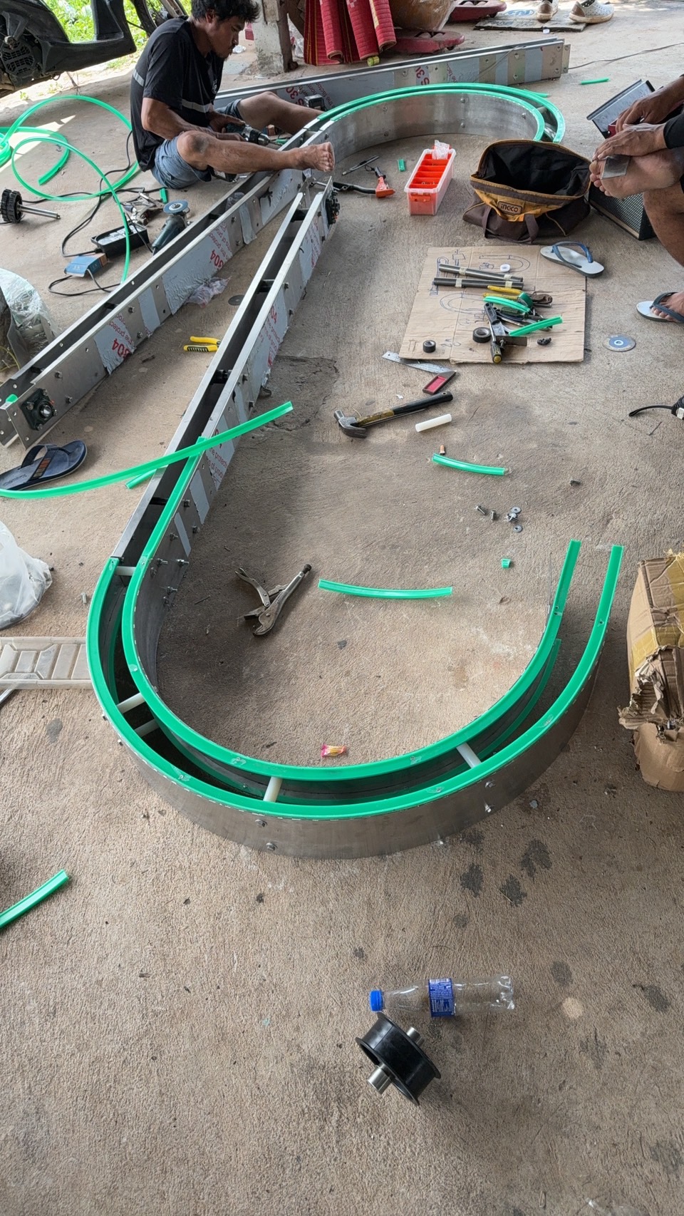 สายพาน Top chain แกนเพลาขนาด 16 มม ยาว 101 มม M8 SUS304 สำหรับประกอบโครงสายพาน Top chain.