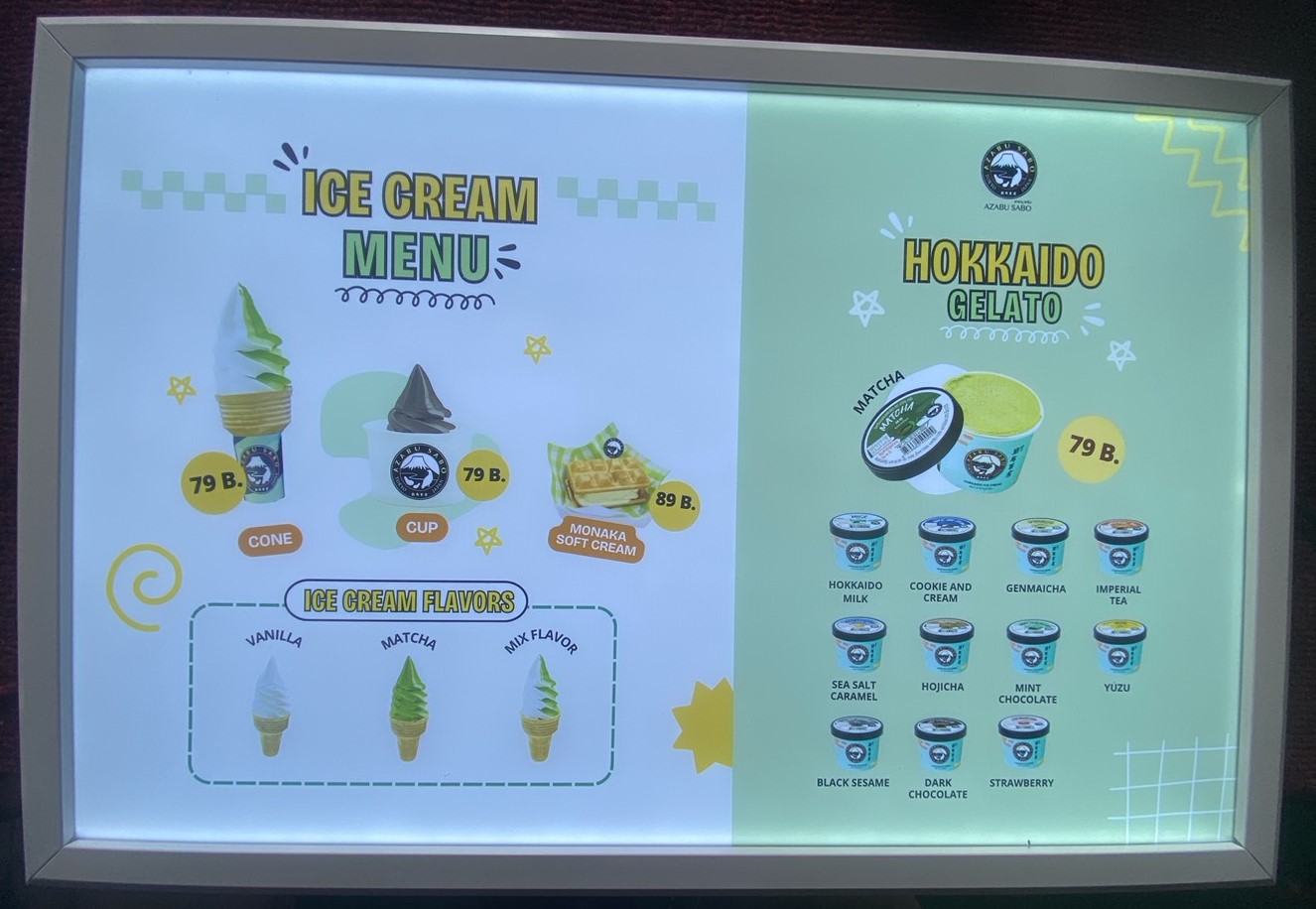 ป้ายไฟเมนูไอศกรีมร้าน AZABU SABO – Hokkaido Gelato และ Soft Cream สไตล์ญี่ปุ่นแท้