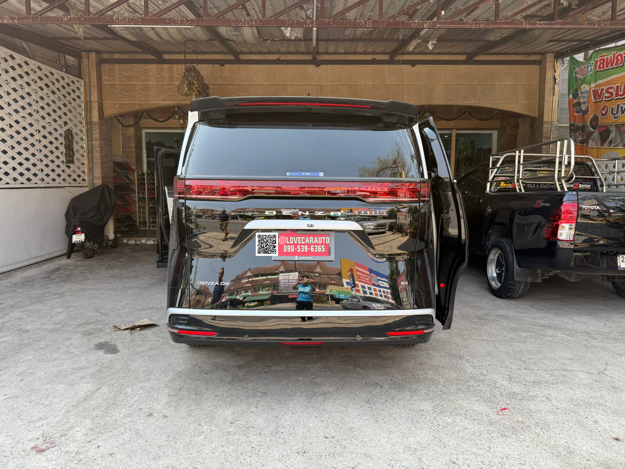 พรมปูพื้นรถยนต์ 6D BYD Denza D9 พรมvvip สีดำด้ายดำ เต็มคัน