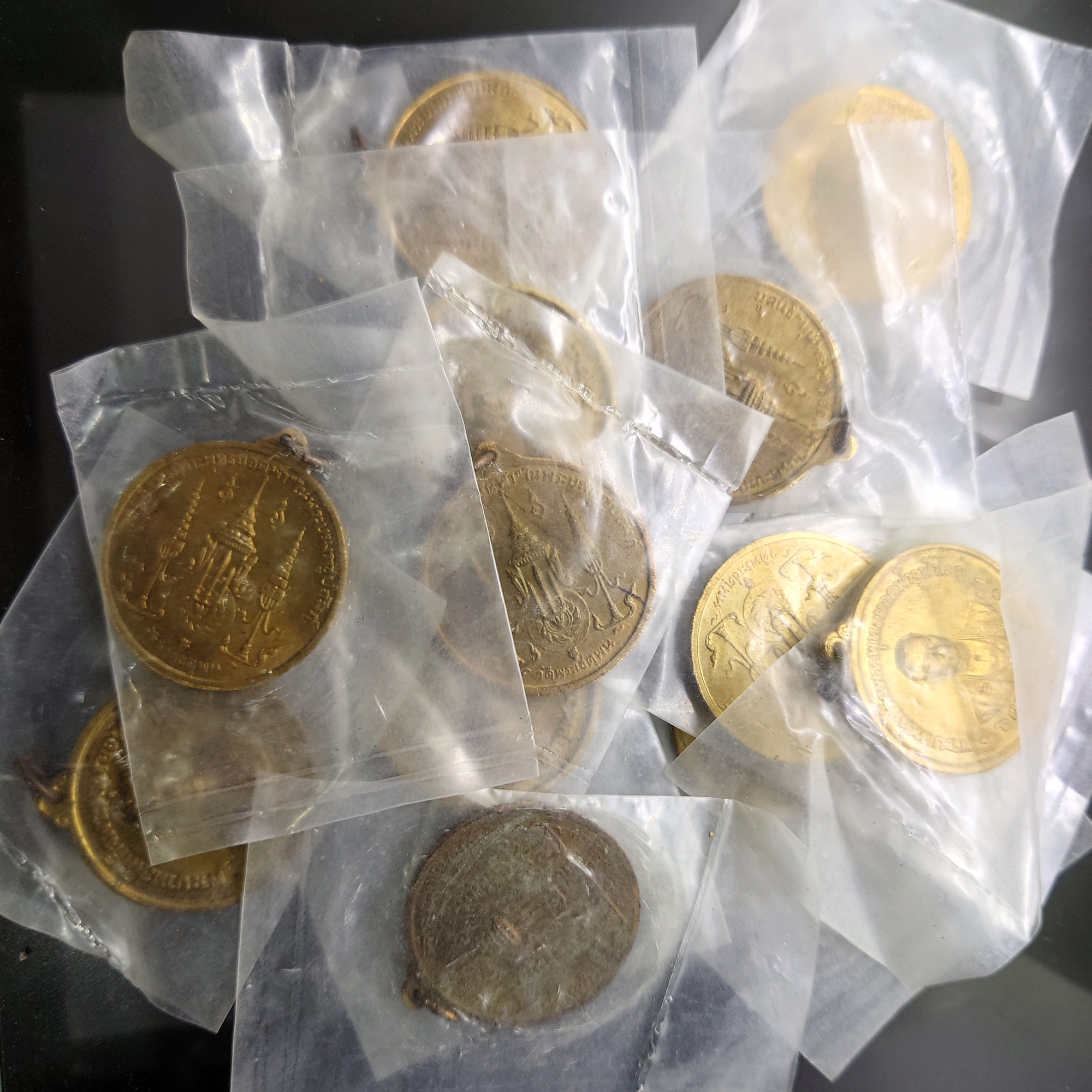 เหรียญพระบรมรูปพระบาทสมเด็จพระพุทธยอดฟ้า บล็อกกษาปณ์ เนื้อทองฝาบาตร วัดพระเชตุพน (วัดโพธิ์) ปี พ.ศ.2510 ซองเดิมๆ