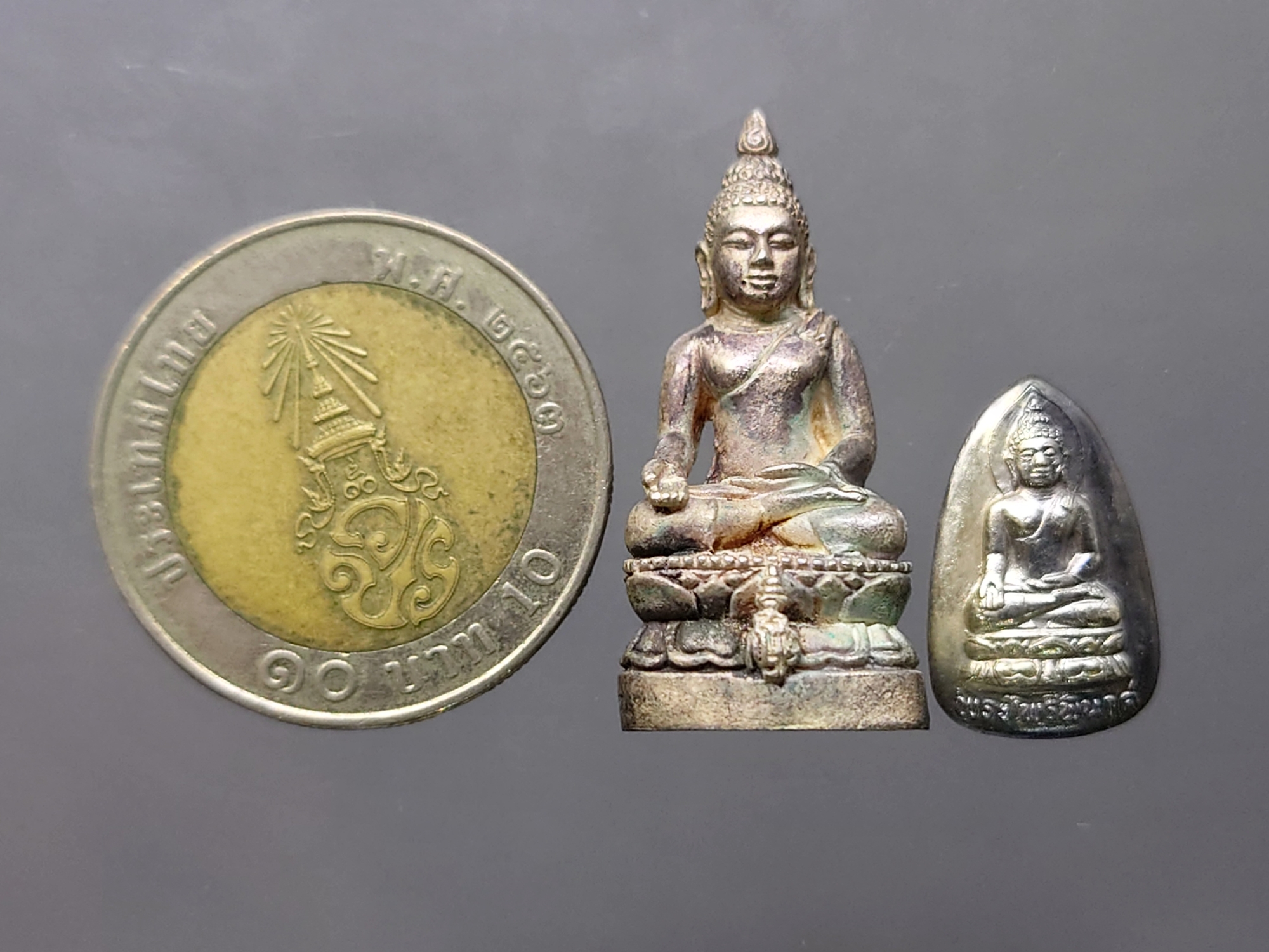 พระไพรีพินาศ เนื้อเงิน ที่ระลึกเสด็จเปิดอาคาร "สมเด็จพระญาณสังวร"สมเด็จพระสังฆราช วัดบวรนิเวศวิหาร ปี2534 พร้อมกล่องเดิม