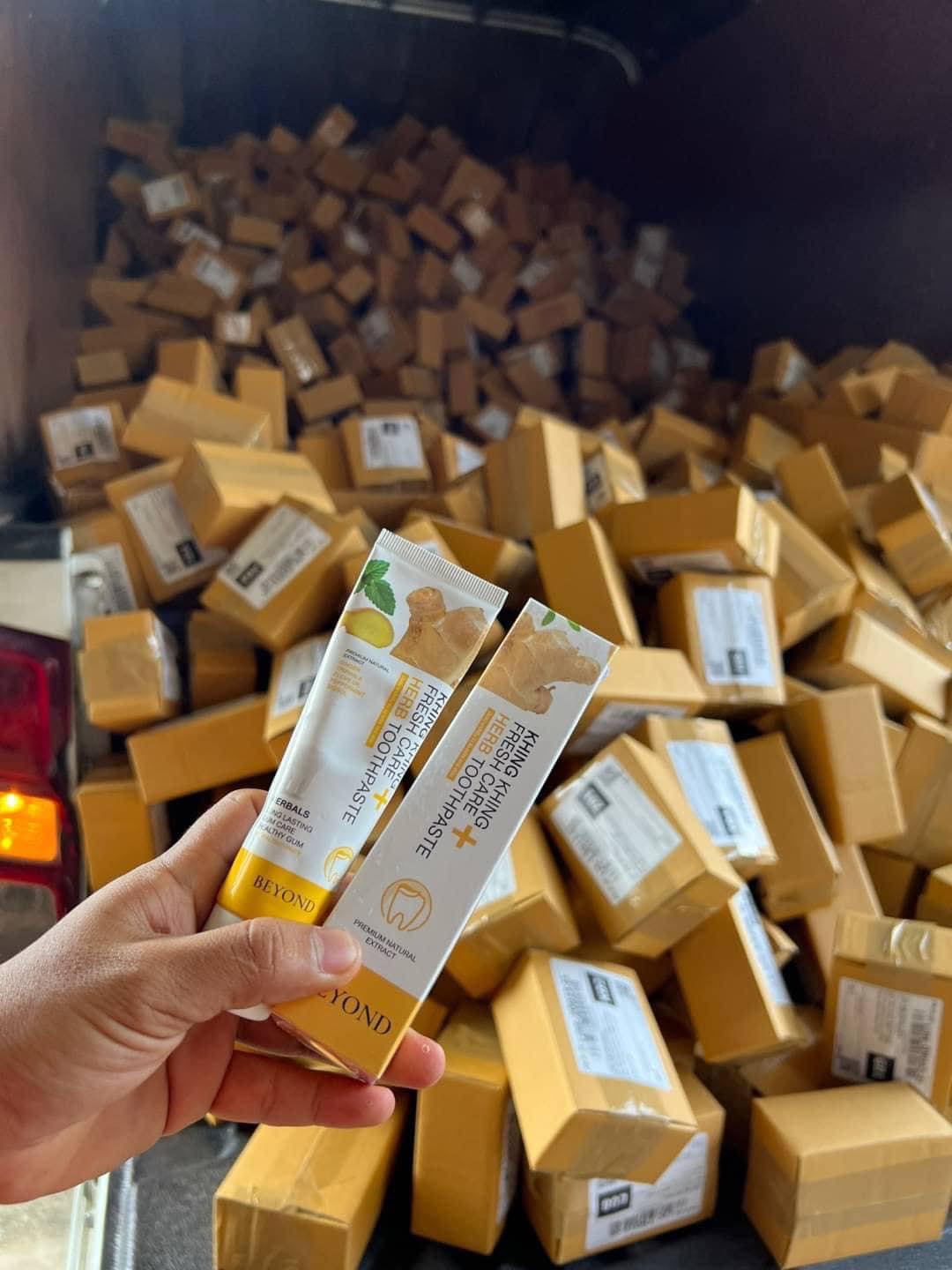 ยาสีฟันขิงขิง บอสหนุ่ม บียอน Khing Khing By Beyond ลดคราบหินปูน ลดกลิ่นปาก (1หลอด)