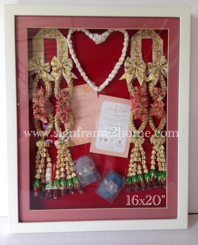 กรอบทรงลึก พวงมาลัยงานแต่ง พร้อมใส่โฟโต้เม้า ขนาด16x20"