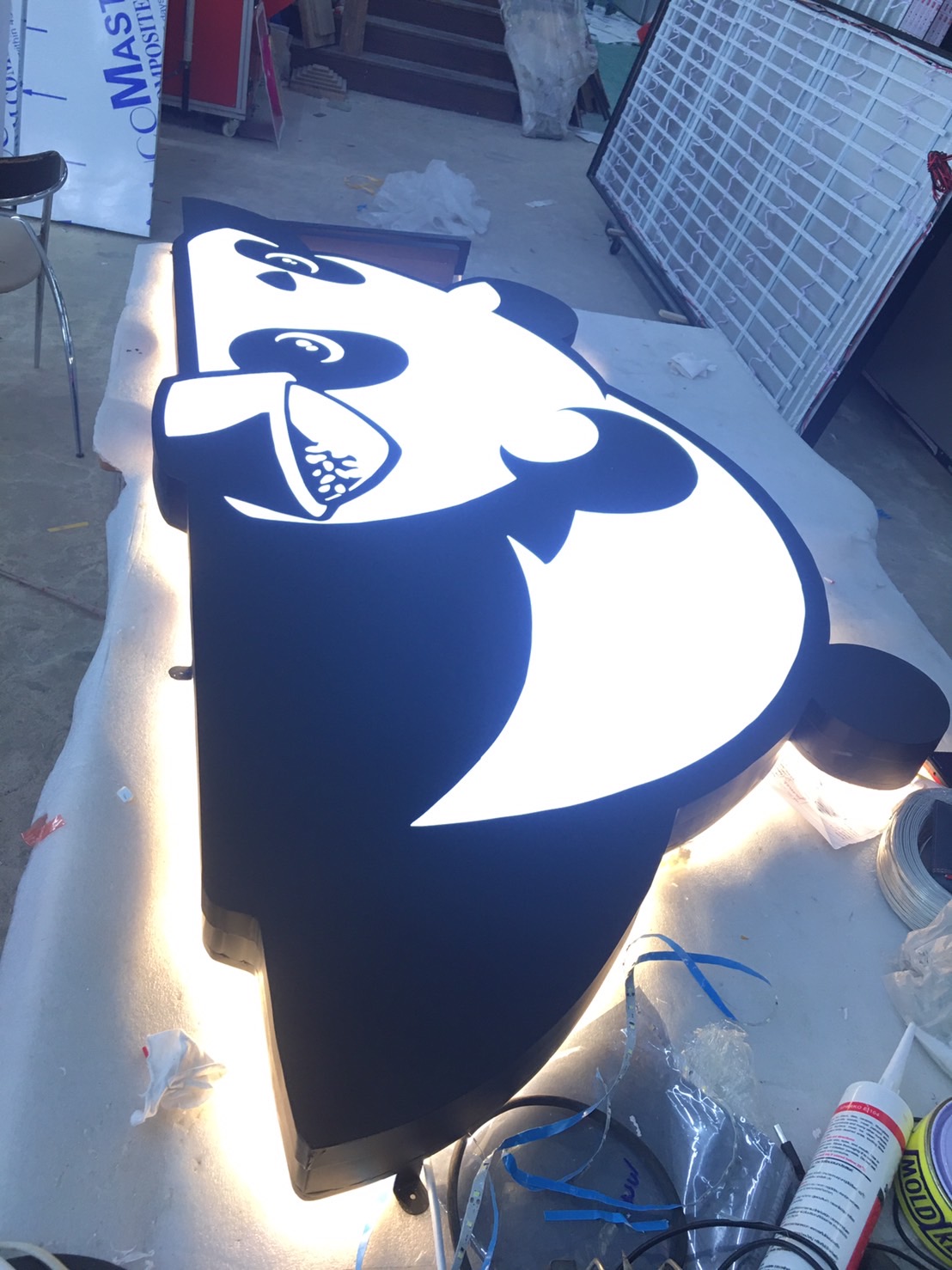 ป้ายไฟLEDโลโก้บริษัท ไฟออกหน้าและไฟออกหลังในตัวเดียวกัน งานPANDA