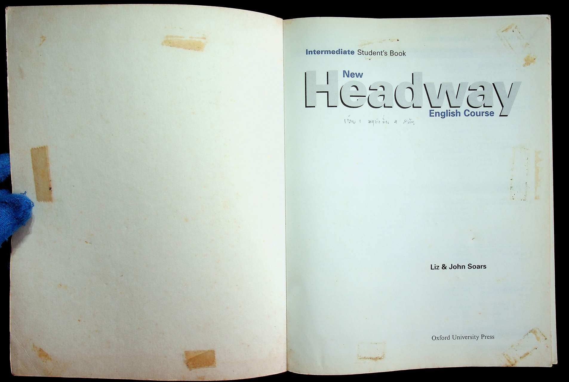 New Headway English Course Intermediate Student's Book