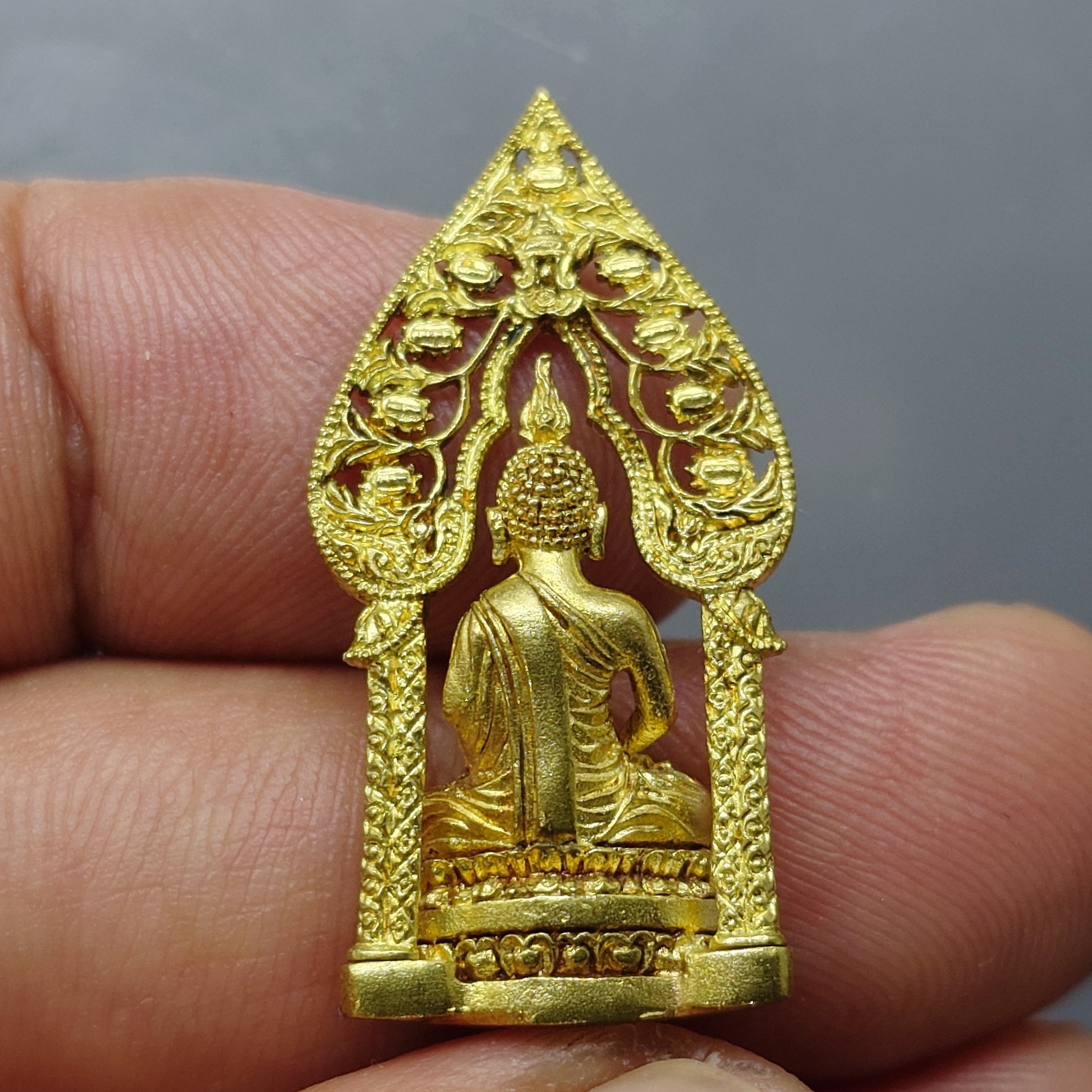 พระนิรันตราย เนื้อกาหลั่ยทอง วัดบวรนิเวศวิหาร ปี2542 พร้อมตลับเดิม