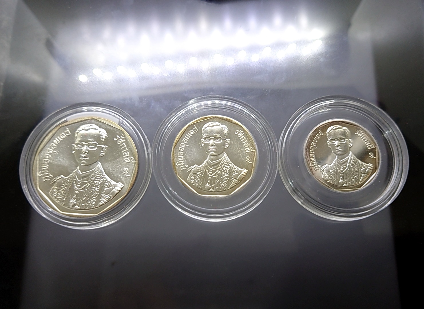 เหรียญเงิน รัชมังคลาภิเษก รัชการที่9 ครบชุด150-300-600 บาท