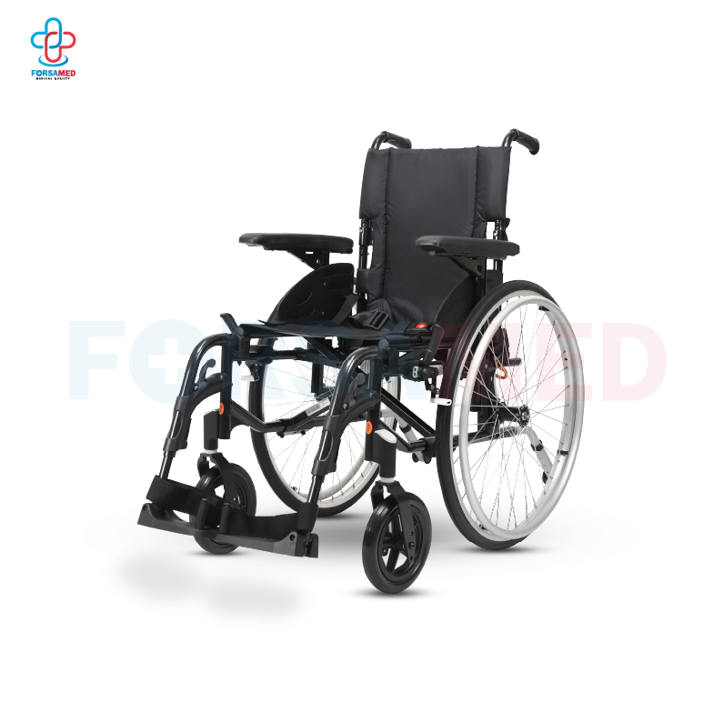 รถเข็นผู้ป่วย ยี่ห้อ Invacare รุ่น 2NG 24 (Big weel)