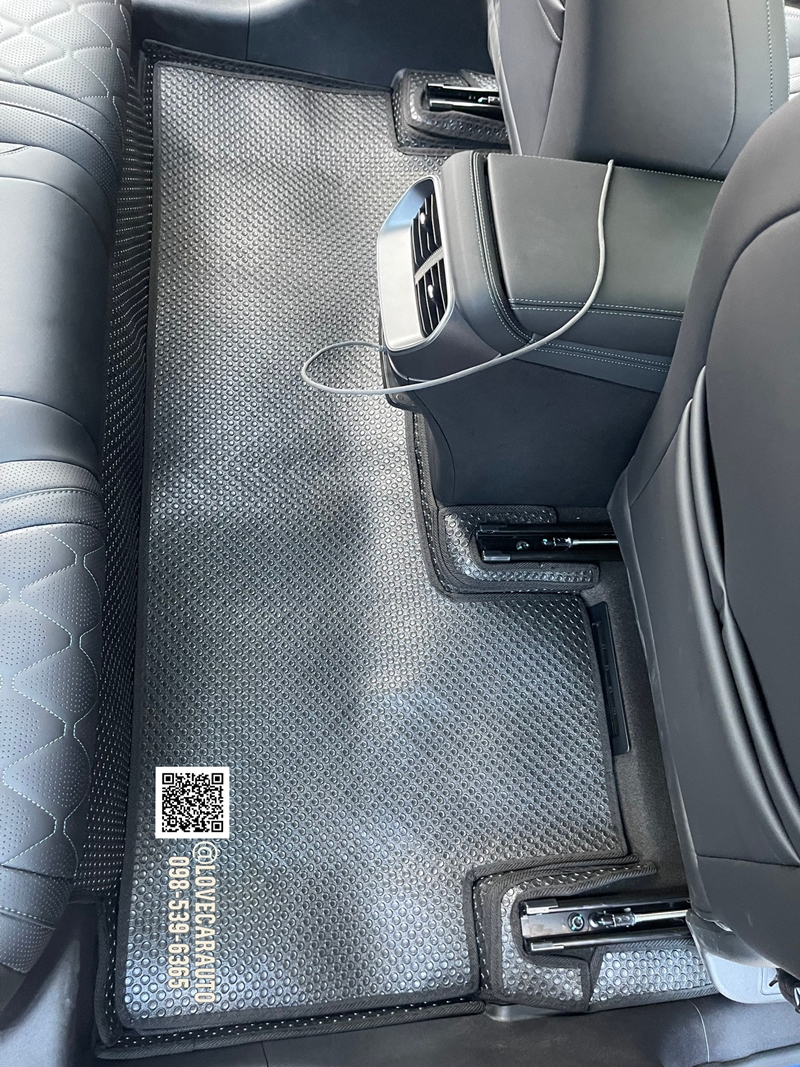 พรมปูพื้นรถยนต์ Byd Sealion 7 ผ้ายาง PVC กระดุมเล็กสีดำ