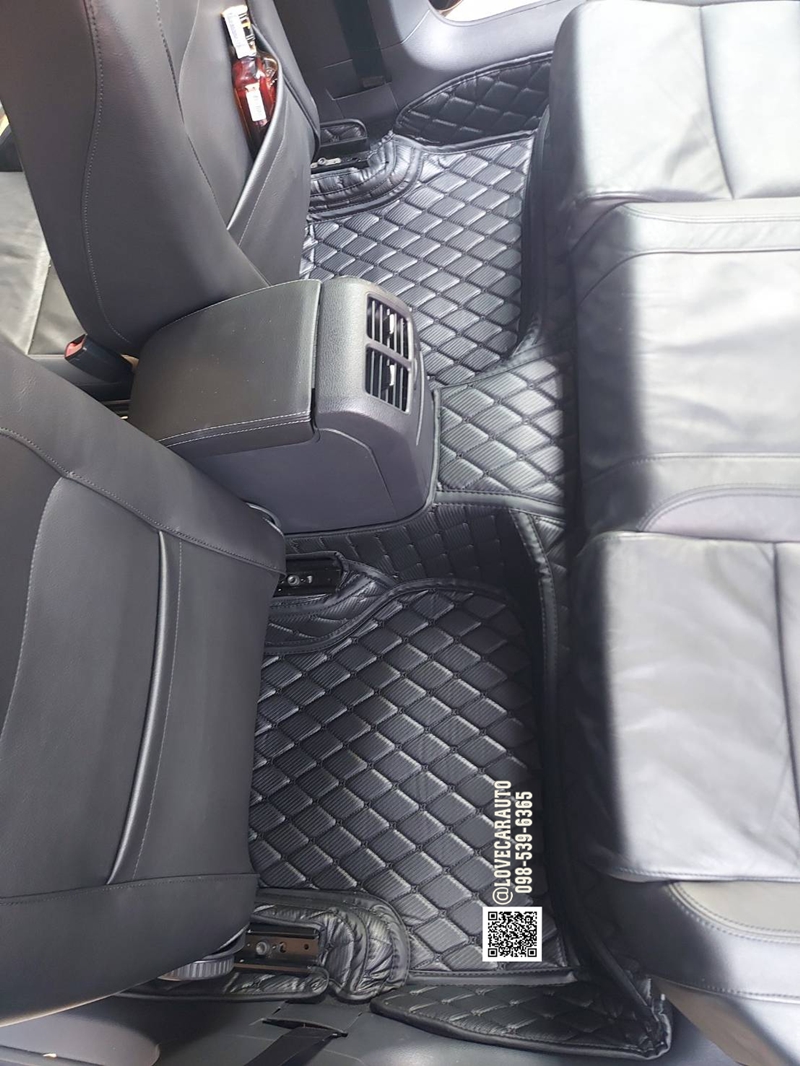 พรมปูพื้นรถยนต์ 6D Volkswagen Golf โฟล์คสวาเกนกอล์ฟ 2010 สีดำด้ายดำ ลายเคฟล่า + ท้ายกระดุมดำ