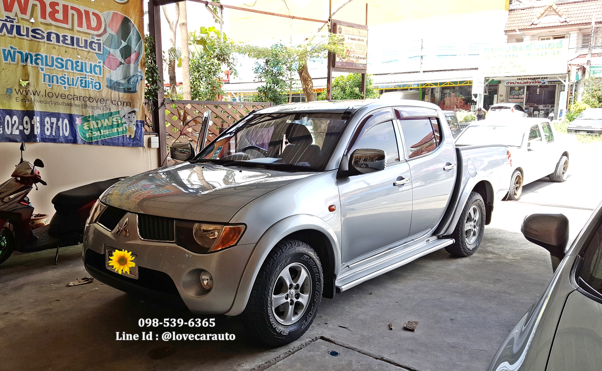พรมปูพื้นรถยนต์ดักฝุ่น Mitsubishi Triton มิตซูบิชิ ไทรทัน 4 ประตู 2013