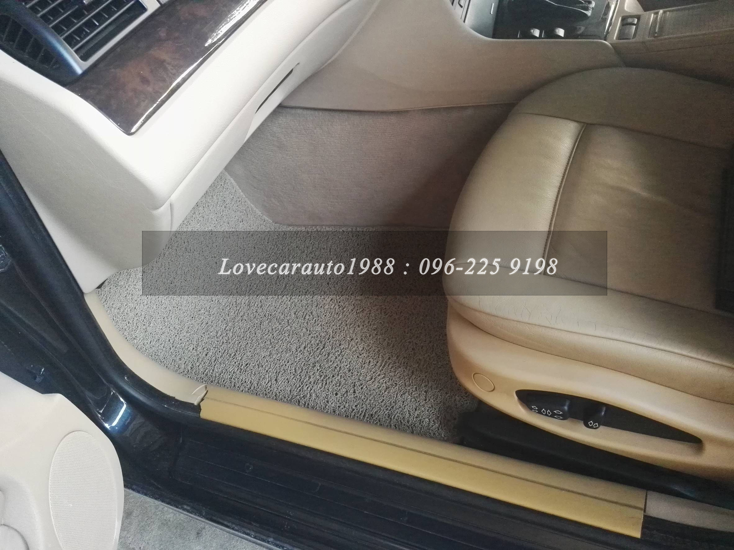 พรมดักฝุ่น BMW E46 ไวนิลสีครีม