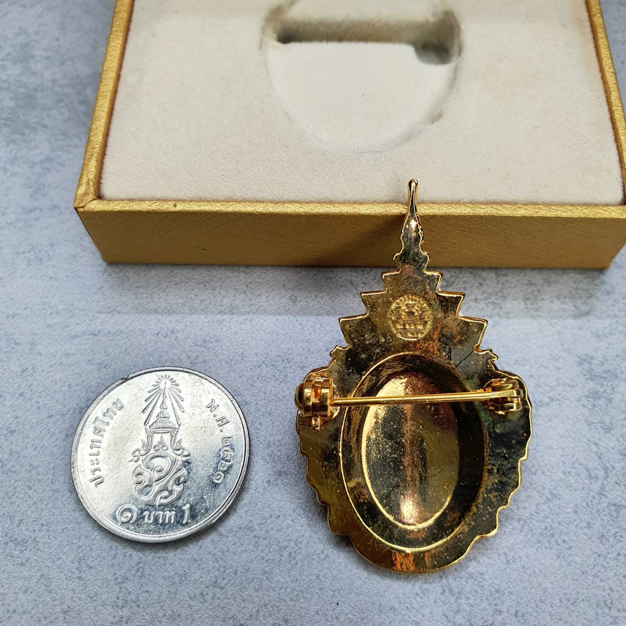 เข็มกลัด เข็มที่ระลึก ญสส ฉลองพระชันษา 100 ปี สมเด็จพระสังฆราช 2556