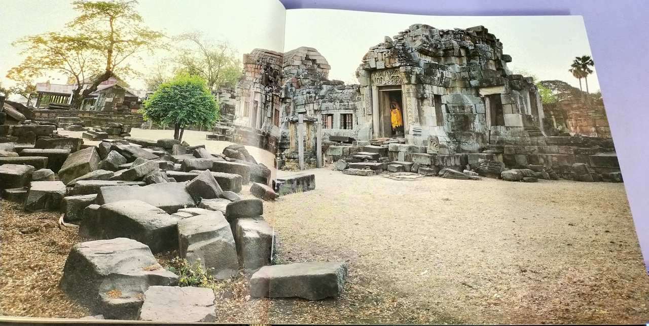 PALACES OF THE GODS : KHMER ART & ARCHITECTURE IN THAILAND