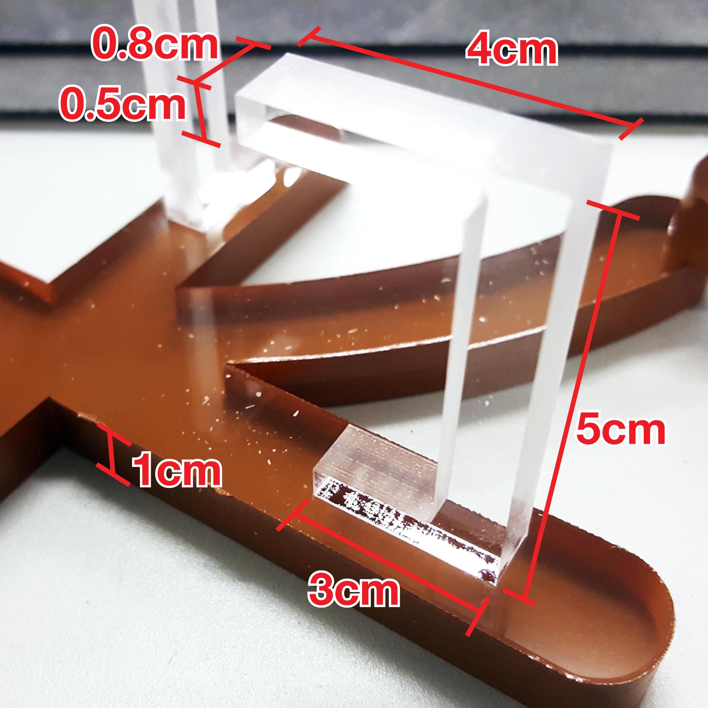 อักษรขาลอยอคิลลิค พ่นสี _ใช้สำกรับทำป้าย เพื่อมความโดนเด่นและมีมิติให้กับ ร้านค้า ร้านอาหาร ร้านเกมส์ และอื่นๆตามจินตนาการ
