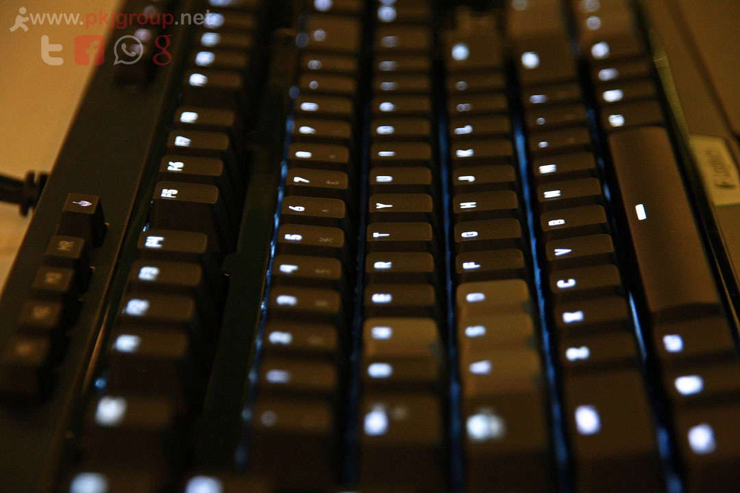Logitech G710+ คีย์บอร์ดเกมส์ Cherry Switch ไฟสีขาว ราคาพิเศษ(รีวิว