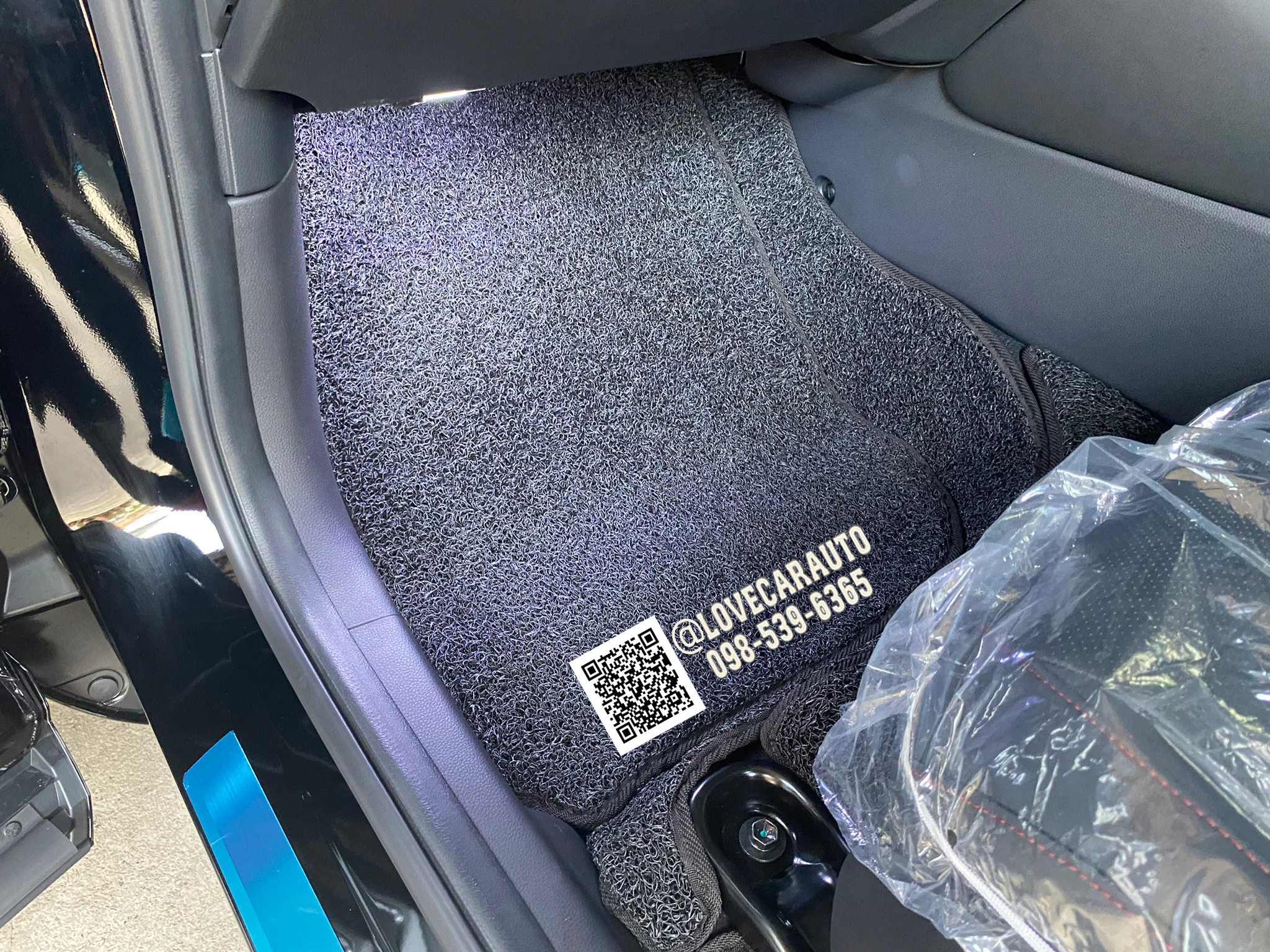 พรมดักฝุ่นไวนิลปูรถยนต์เข้ารูป Honda HRV 2022 สีดำ