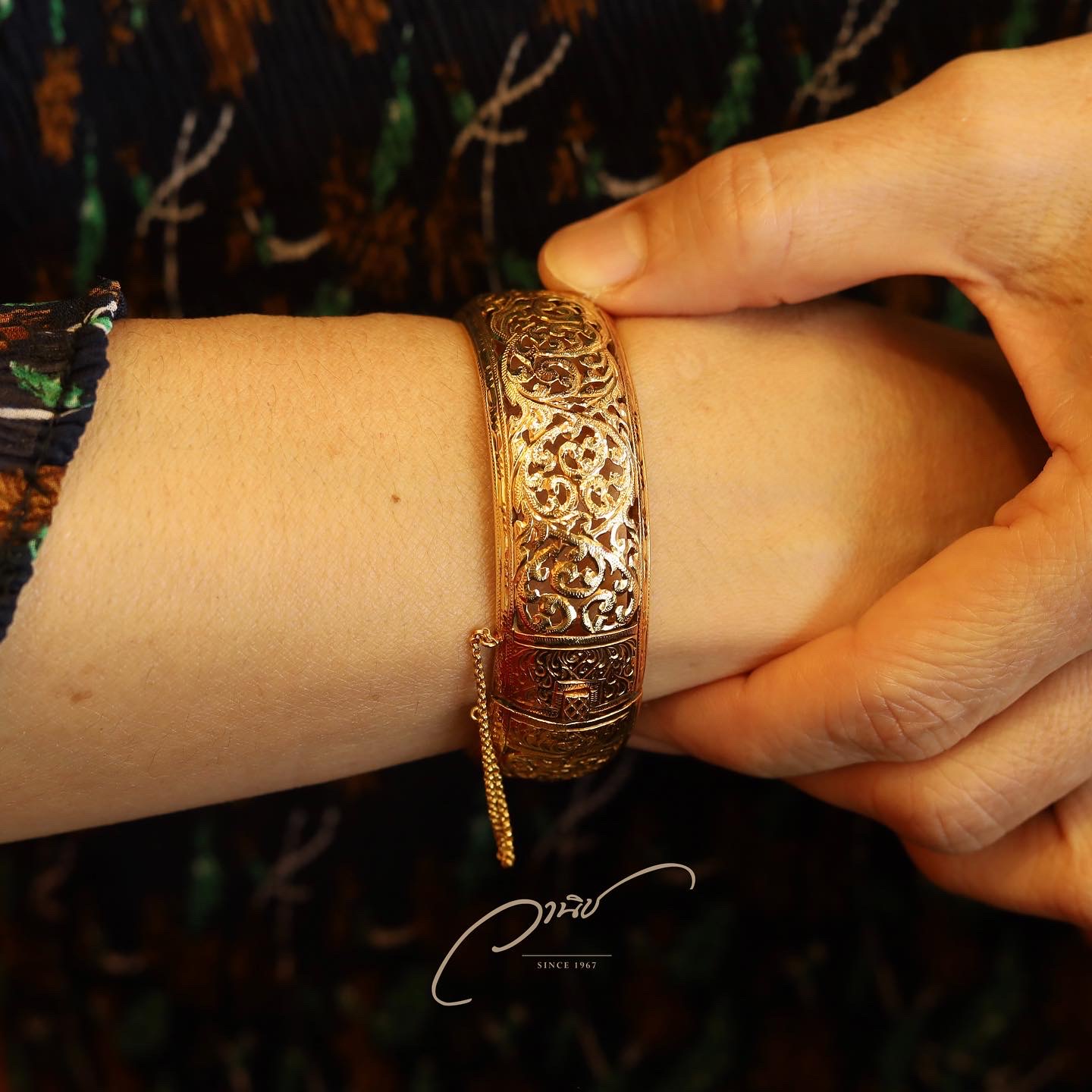 กำไลข้อมือทองคำ 90% ฉลุลายวิจิตร กำไลทองรุ่นเก่า