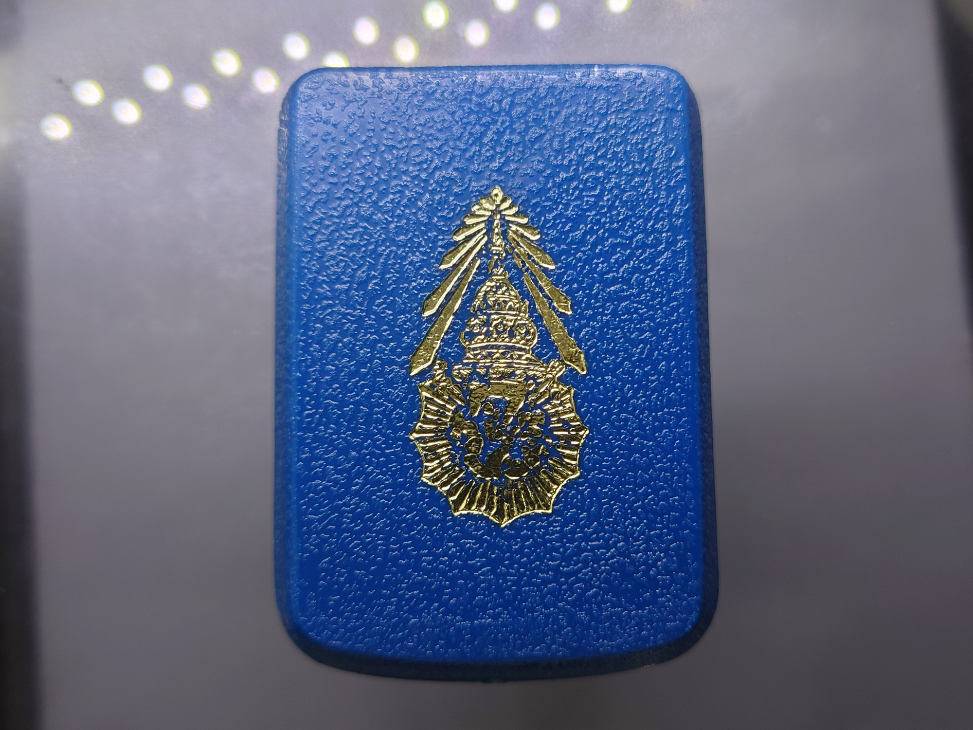 หลวงพ่อพุทธโสธร เนื้อเงิน ลอยองค์ อนุสรณ์ ๑๐๐ ปี เบญจมราชรังสฤษฏิ์ วัดโสธรวราราม ปี2535 พร้อมกล่องเดิม