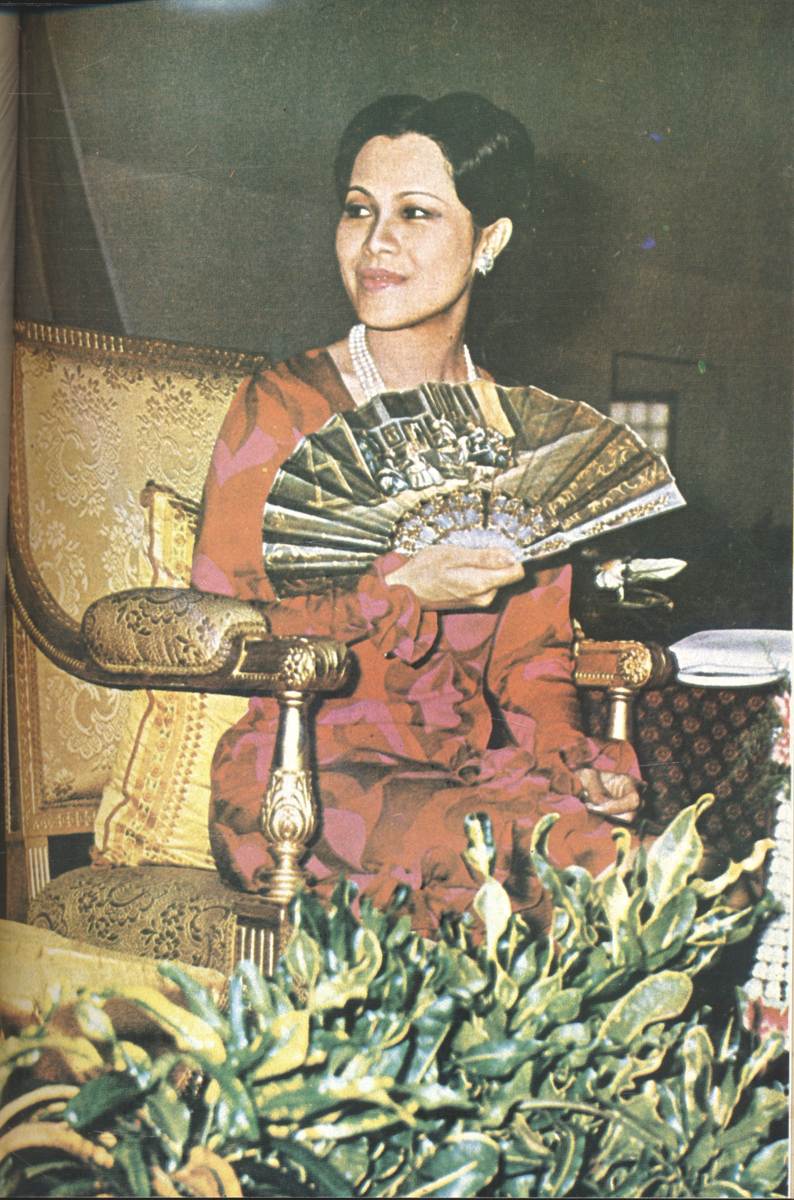 อนุสรณ์วันอภิเษกสมรส วันพระราชสมภพ วันประสูติพระวรชายา : สมเด็จพระบรมโอรสาธิราช เจ้าฟ้ามหาวชิราลงกรณ สยามมกุฎราชกุมาร และ พระเจ้าวรวงศ์เธอ พระองค์เจ้าโสมสวลี พระวรชายา กับความเป็นมาของ "สยามมกุฎราชกุมาร"