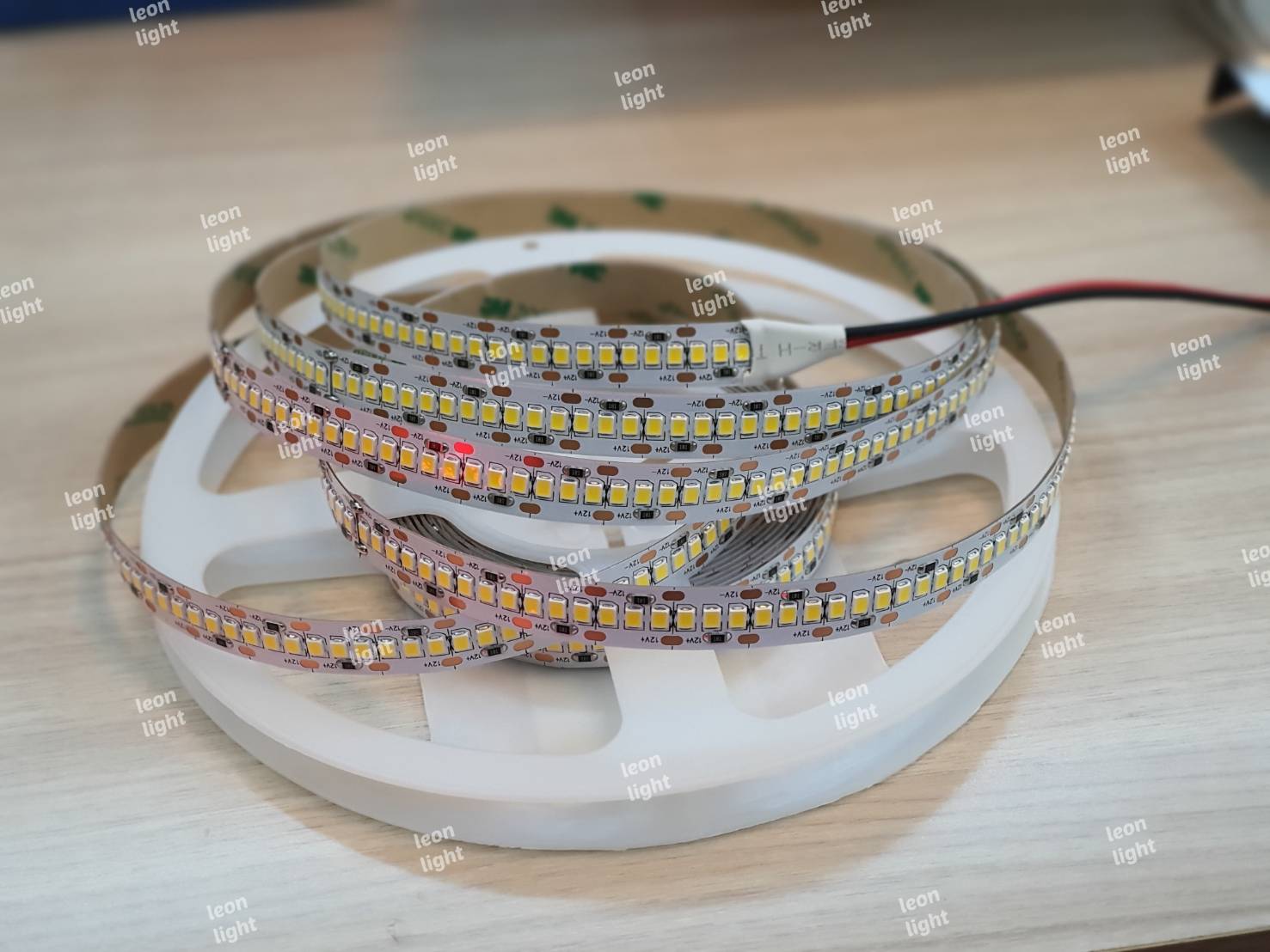 Led strip lights 12v 2835 240 led
