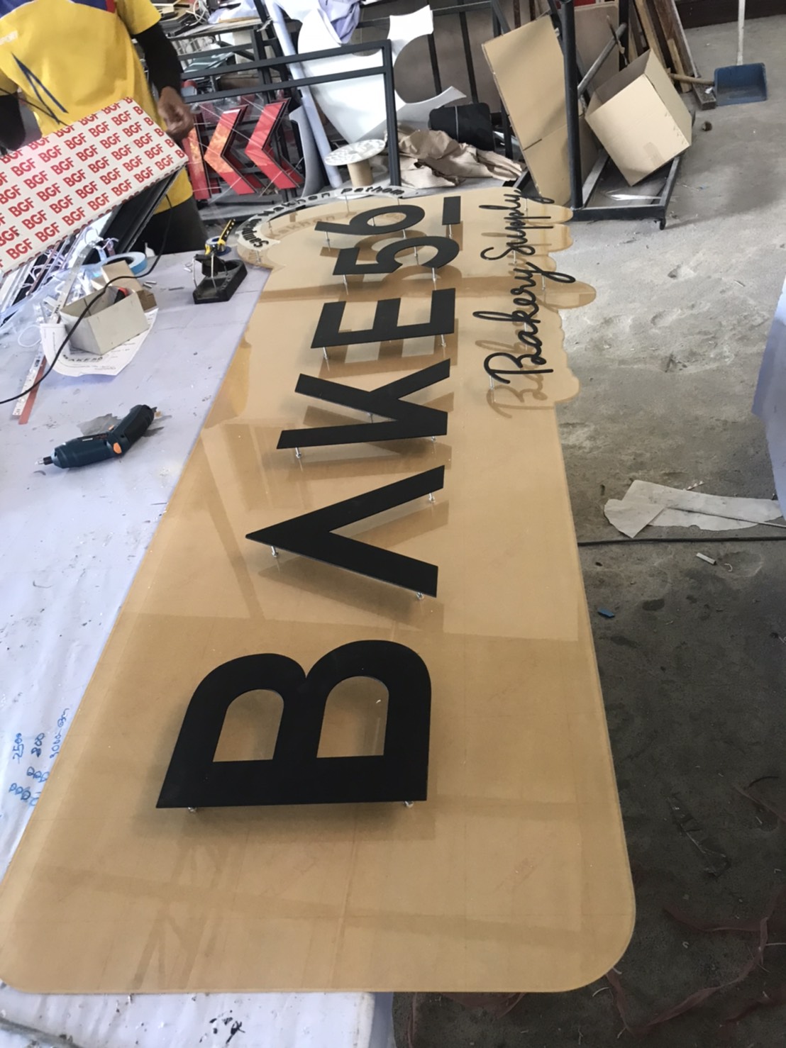 ป้ายหน้าร้านขนมปังเบเกอรี่ แบบนูนได้สวยตามใจลูกค้า งานBAKE56