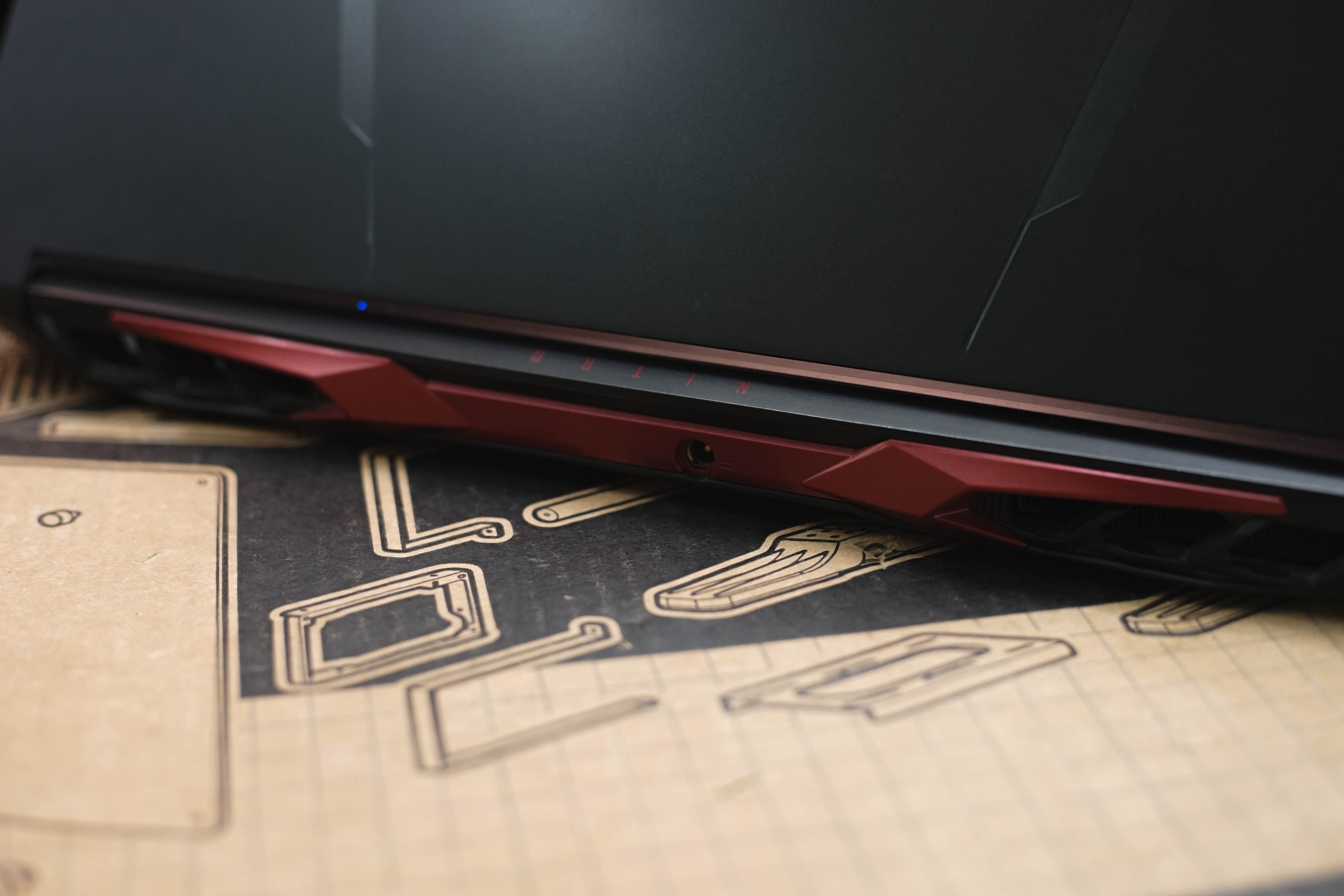 โน๊ตบุ๊คเล่นเกมมือสอง Acer Nitro 5 AN515-45-R61J R7 5800H RAM 16 GB M.2 512GB RTX3050Ti จอ 15.6"