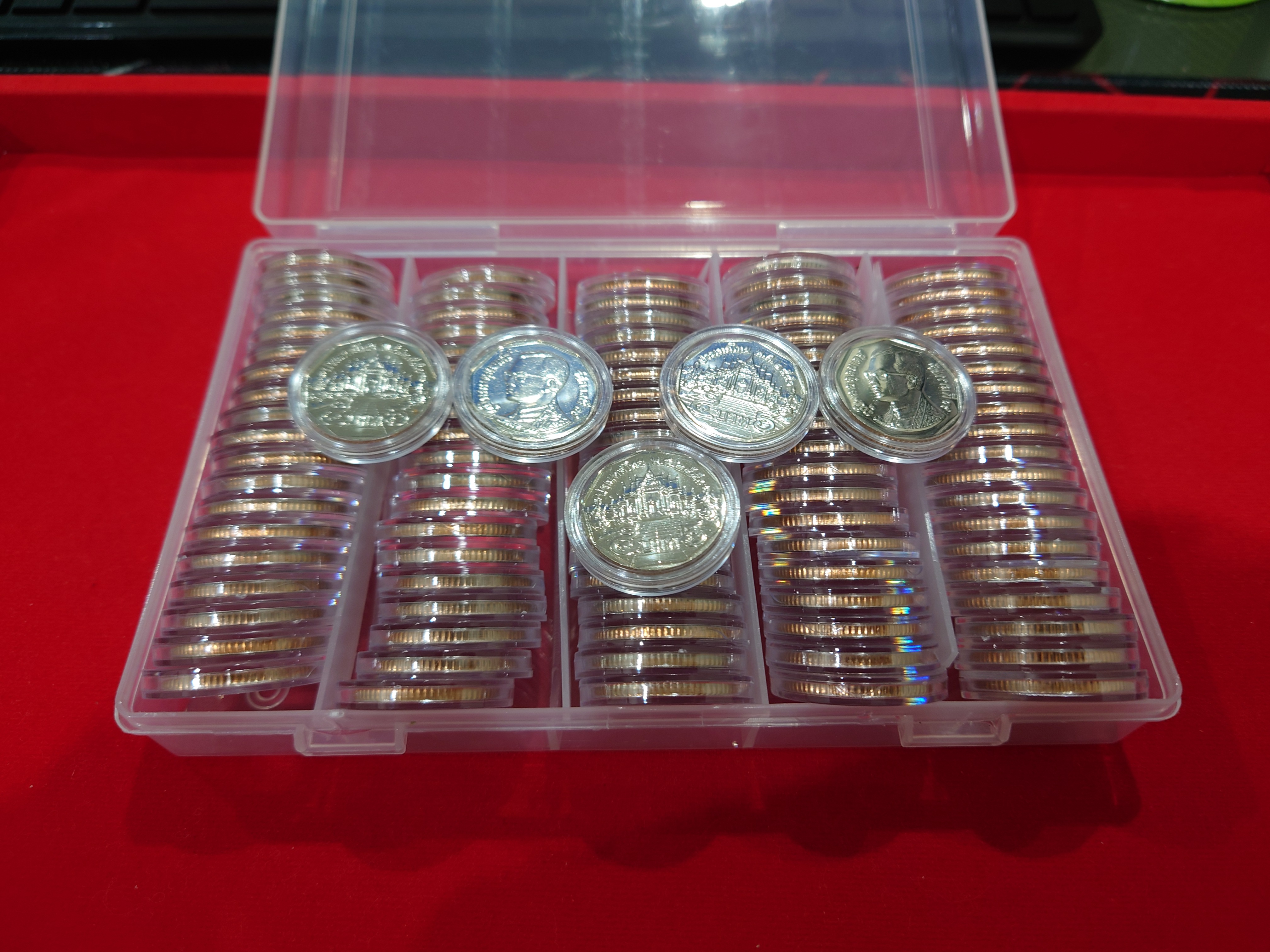 (เหรียญยกกล่อง 100 เหรียญ พร้อมตลับ) เหรียญ 5 บาท หมุนเวียน ปี พ.ศ.2550 ไม่ผ่านใช้