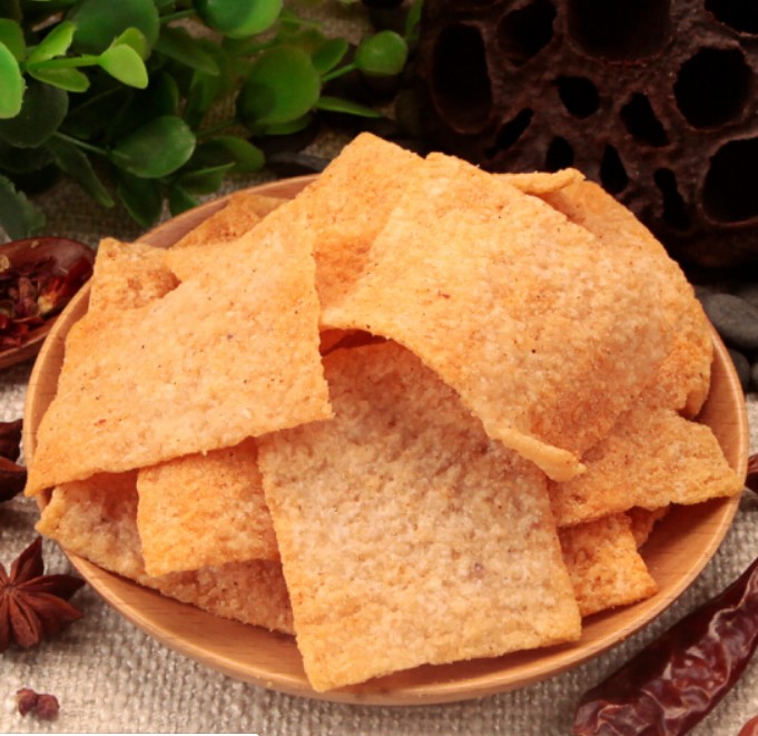 ข้าวเกรียบเสฉวน เผ็ดกรอบอร่อย ทานเพลิน (210g)